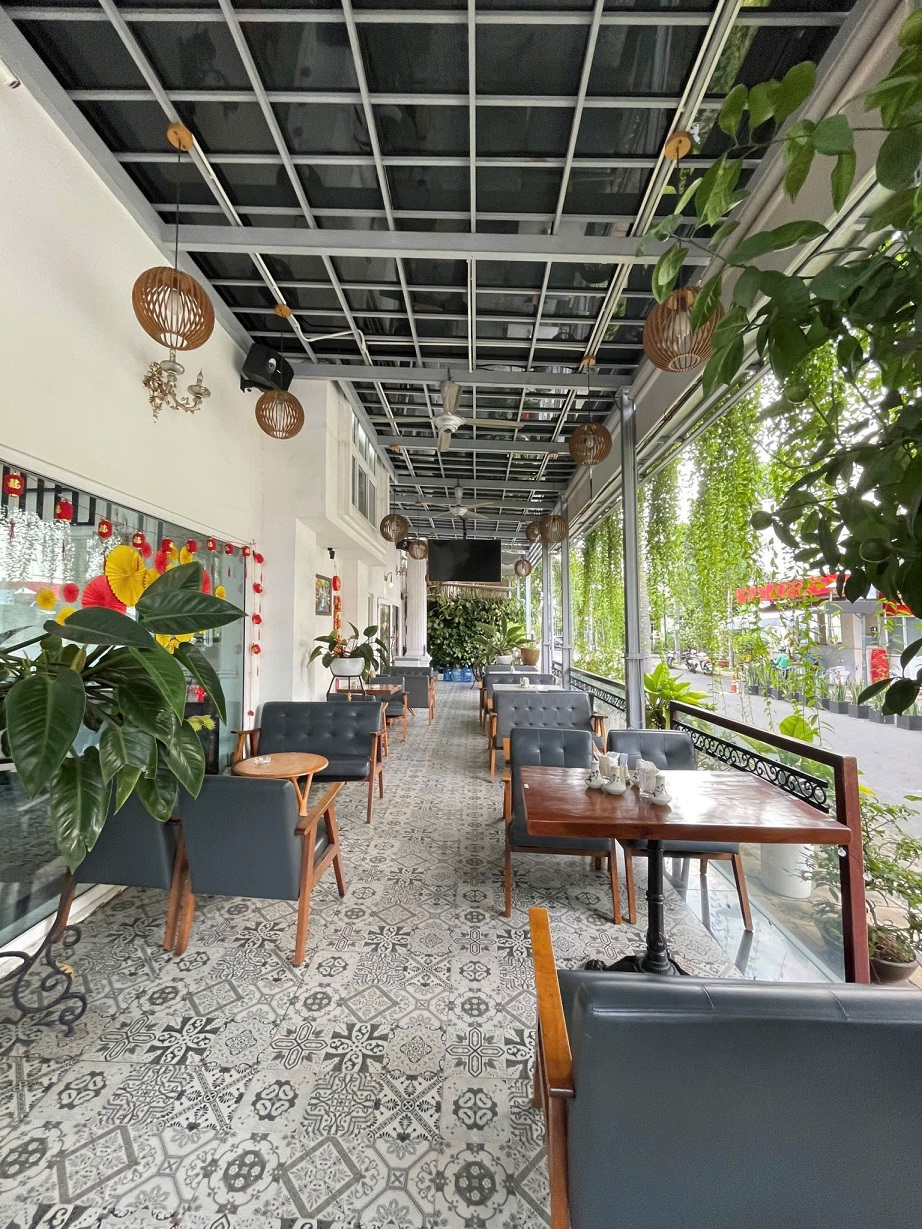 Bán hoặc cho thuê khách sạn Hưng Gia 5 Phú Mỹ Hưng, Quận 7 căn góc xây 5 tầng có 13 phòng - 203.5m2 1
