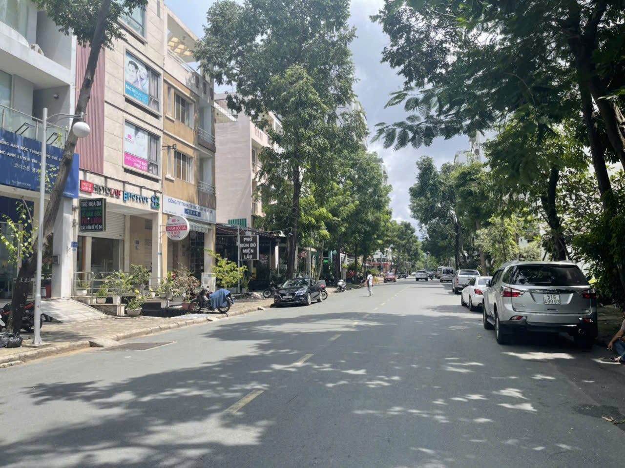 Cho thuê khách sạn Hưng Phước, Phú Mỹ Hưng, Quận 7 đường Cao Triều Phát vị trí kinh doanh tốt 10