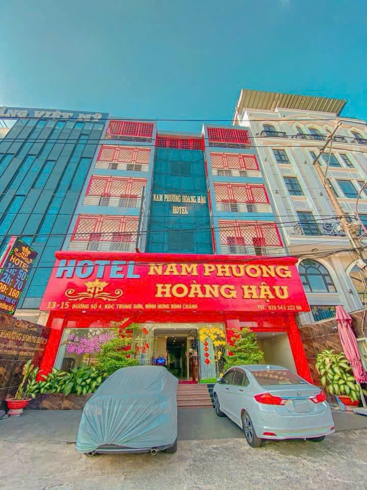 Bán hoặc cho thuê khách sạn Nam Phương Hoàng Hậu, KDC Trung Sơn, Bình Chánh có 2 mặt tiền 53 phòng 2