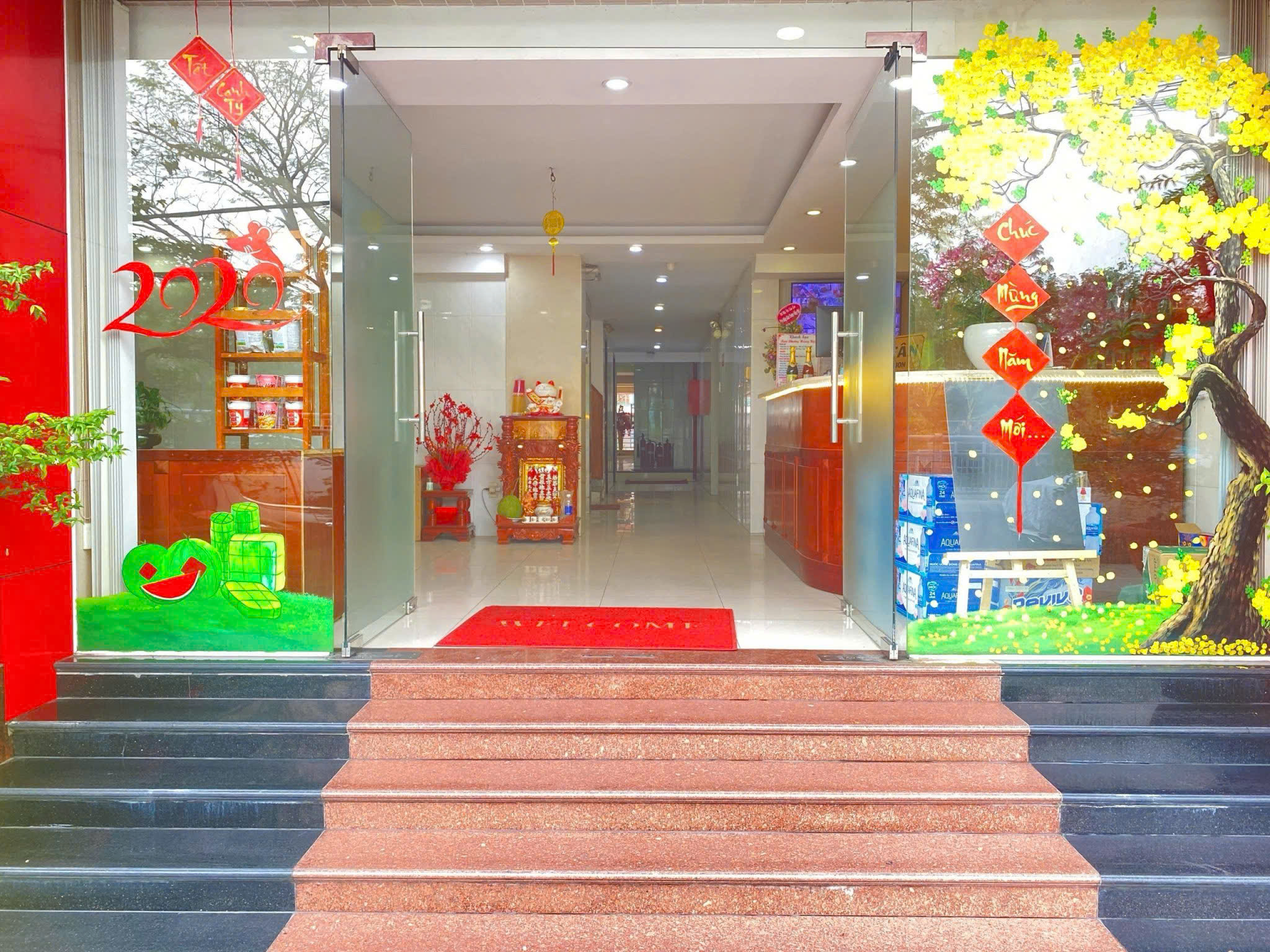 Bán hoặc cho thuê khách sạn Nam Phương Hoàng Hậu, KDC Trung Sơn, Bình Chánh có 2 mặt tiền 53 phòng 7