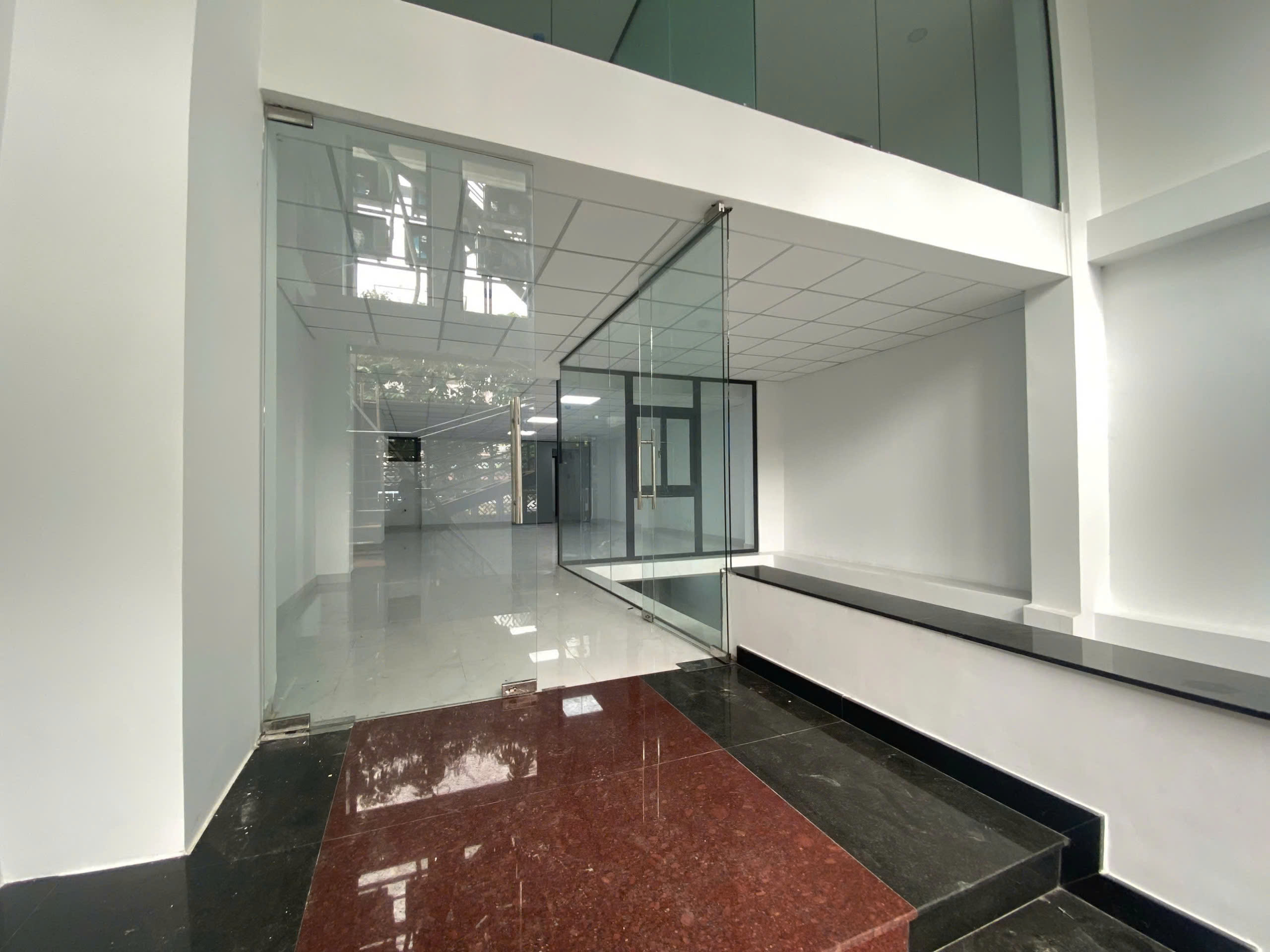 Cho thuê mặt bằng số 15 đường số 1 Lý Phục Man, Phường Bình Thuận, Quận 7 rộng 120m2 3