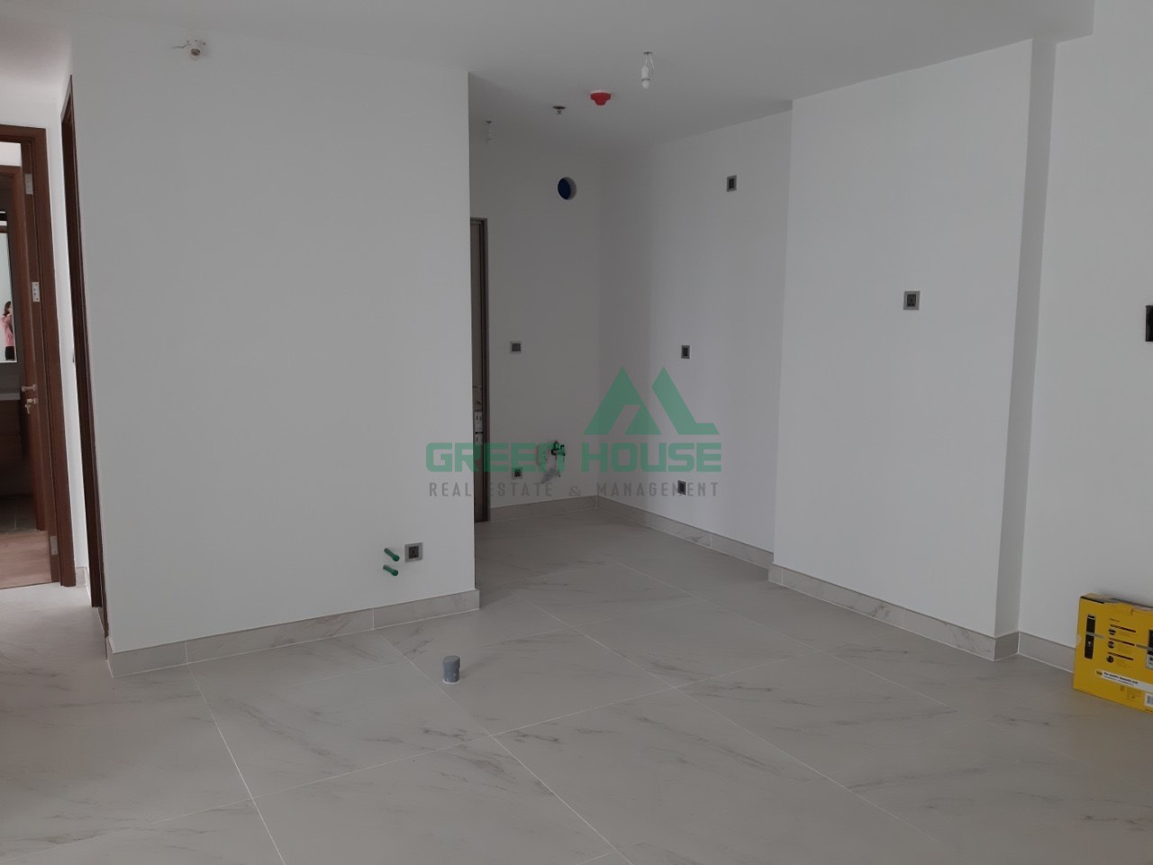 For Sale Midtown apartment in Phu My Hung - District 7- The Sale Price 5.1 billion vnd with car parking lot 5