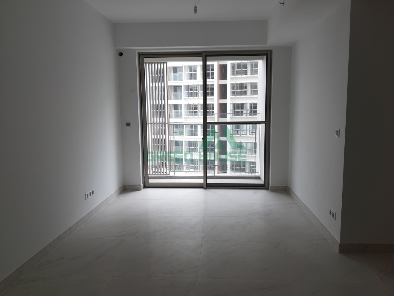 For Sale Midtown apartment in Phu My Hung - District 7- The Sale Price 5.1 billion vnd with car parking lot 4