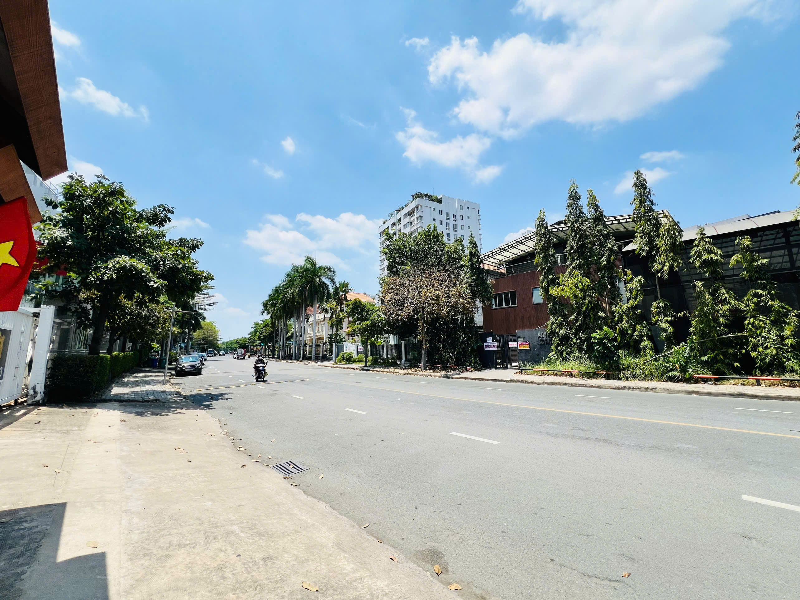 House and land for rent in Nam Thong 2 Phu My Hung, District 7 3-storey house with 6 bedrooms – 586,964m2 9