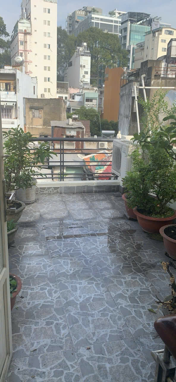 Bán nhà hẻm Lê Thị Riêng, Phường Bến Thành, Quận 1 xây 4 tầng vị trí trung tâm đắc địa – 42.7m2 2