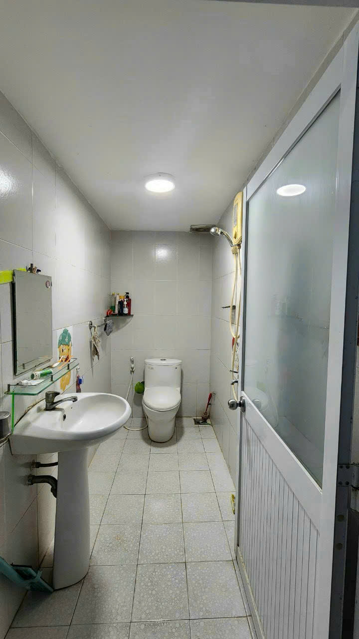 Bán nhà hẻm xe hơi cuối đường Cao Thị Chính, Phường Phú Thuận, Quận 7 thông qua hẻm 803 Huỳnh Tấn Ph 7