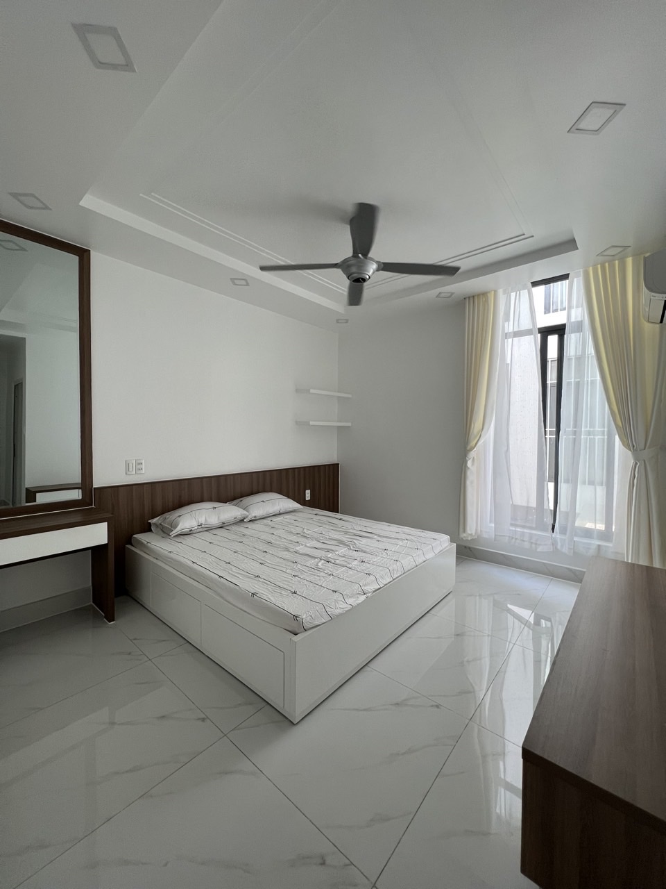 Bán nhà liên kế Lavila Phước Kiển, Nhà Bè xây 3 tầng đang cho thuê 27 triệu/tháng – 96.8m2 1