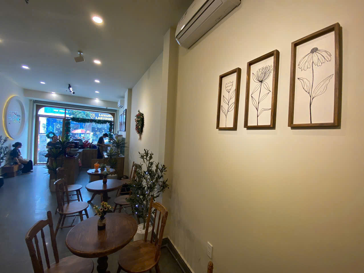 Bán nhà mặt tiền 65 Gò Dầu, Tân Quý, Quận Tân Phú xây 4 tầng có 8 phòng ngủ cách Aeon 1km 8