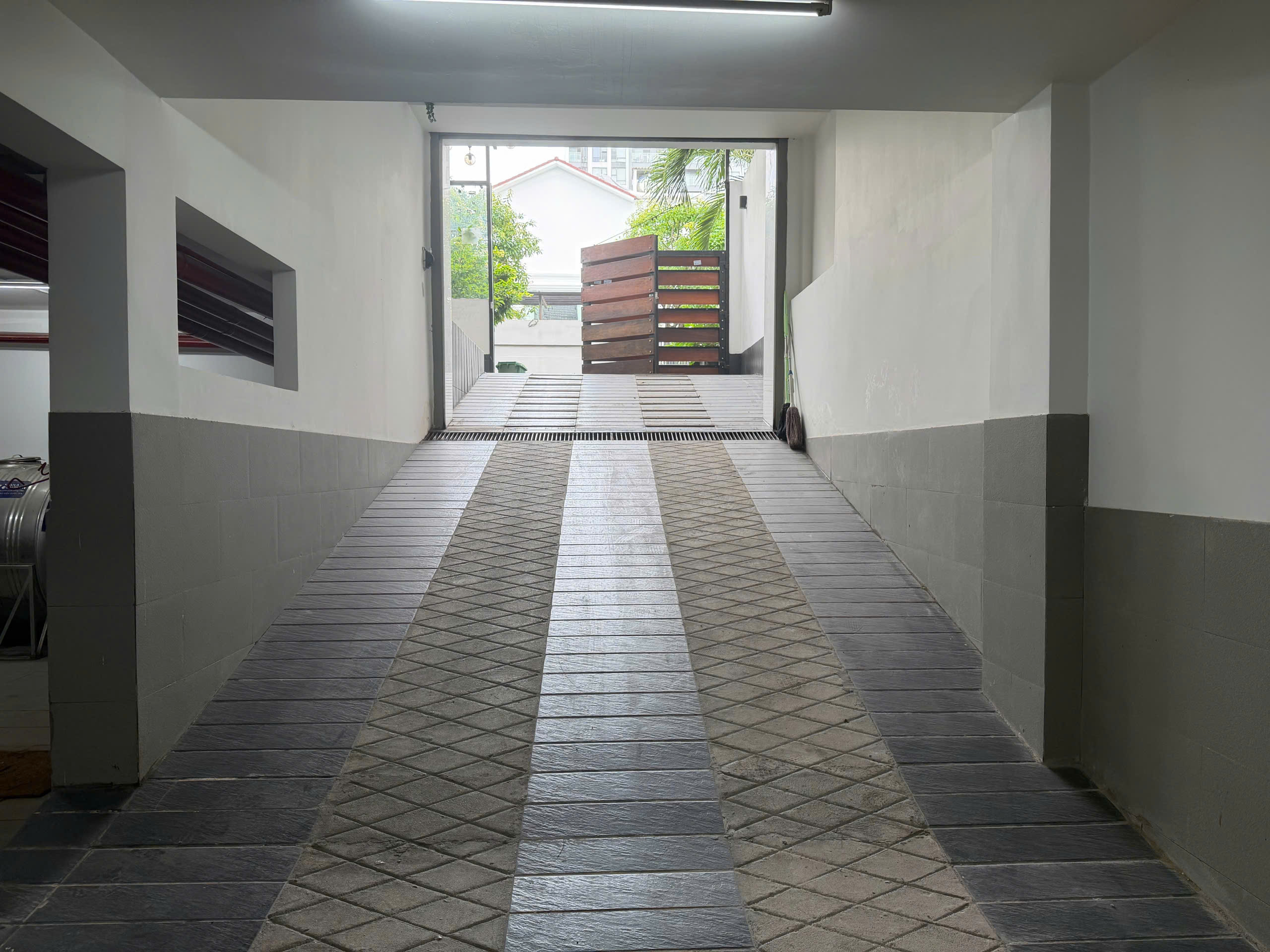 Bán nhà phố Nam Thiên 1 Phú Mỹ Hưng, Quận 7 xây 4 tầng có hầm nội thất dính tường – 144m2 4