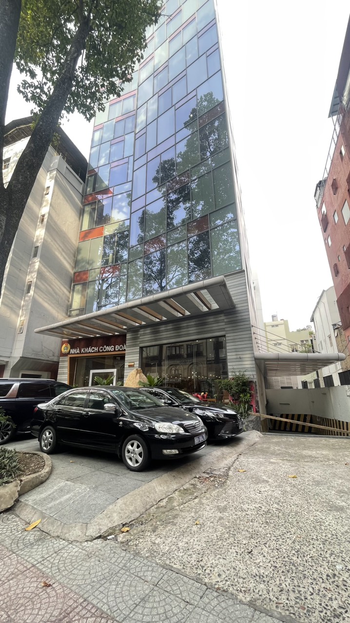 Cho thuê nhà mặt tiền Bùi Thị Xuân, Quận 1 có 4 lầu thuận tiện kinh doanh 3