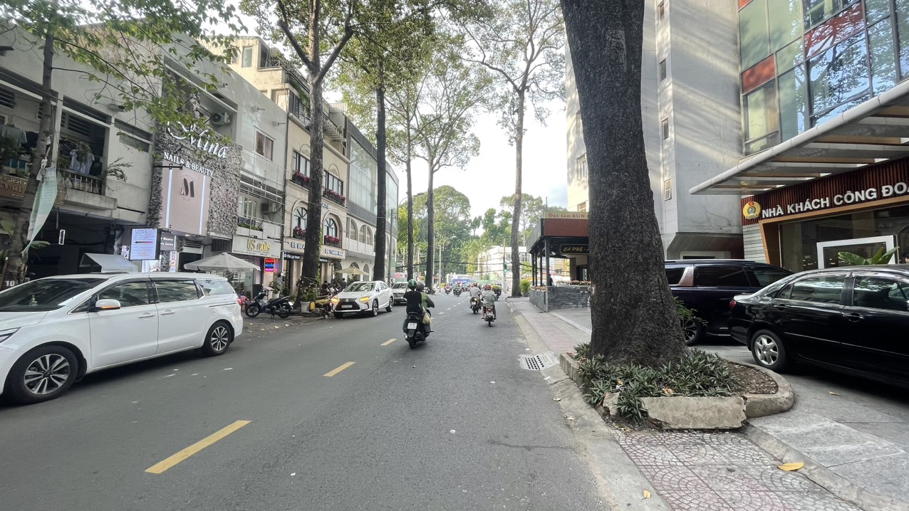 Cho thuê nhà mặt tiền Bùi Thị Xuân, Quận 1 có 4 lầu thuận tiện kinh doanh 2