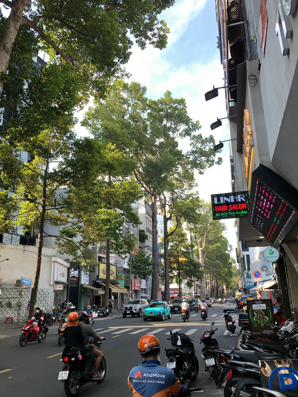 Cho thuê nhà mặt tiền Bùi Thị Xuân, Quận 1 căn góc đẹp, ngang 8m có hầm 7