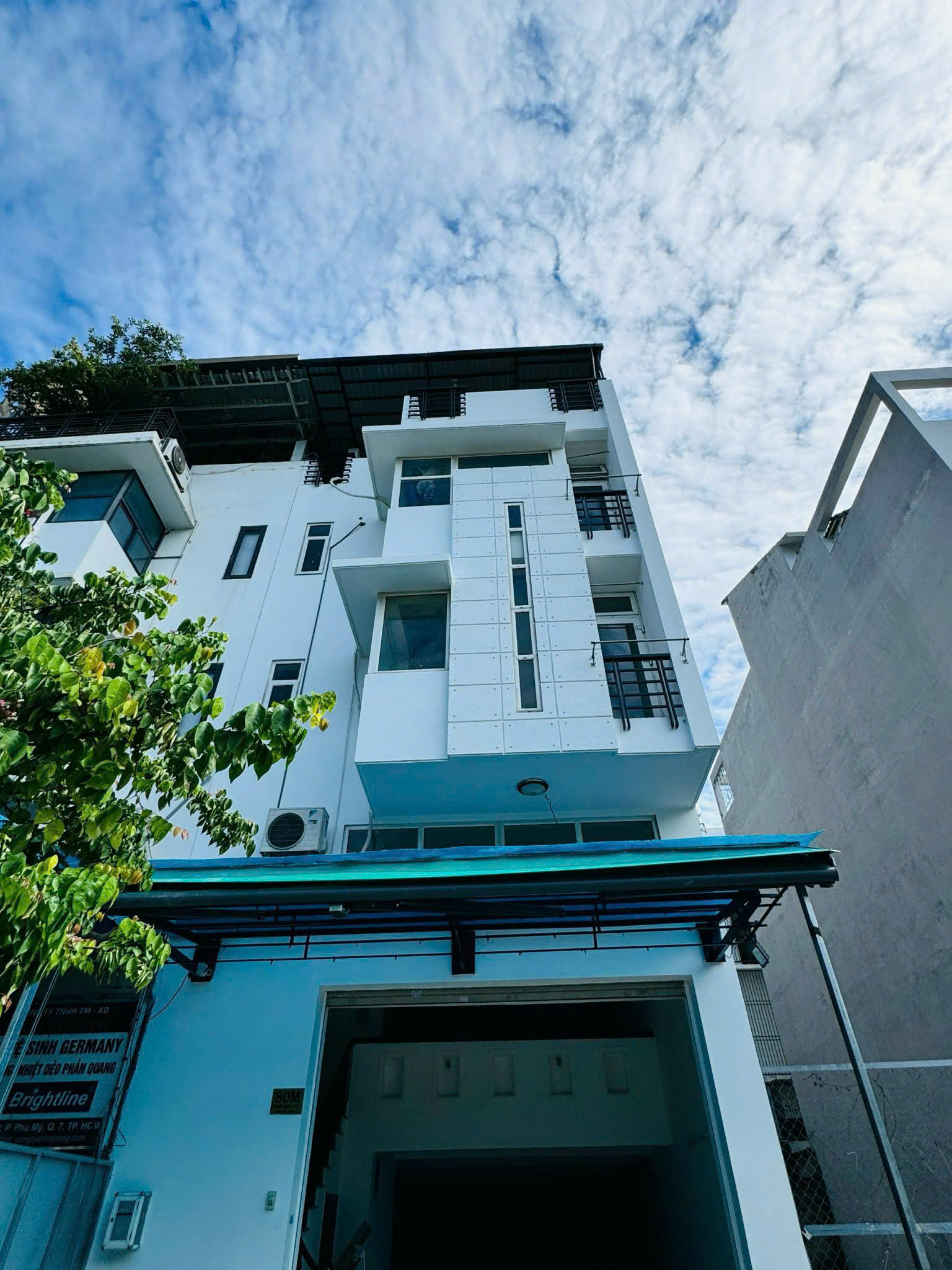 Bán nhà mặt tiền đường Hoàng Quốc Việt, Quận 7 xây trệt + 3 lầu đang cho thuê 55 triệu/tháng 6