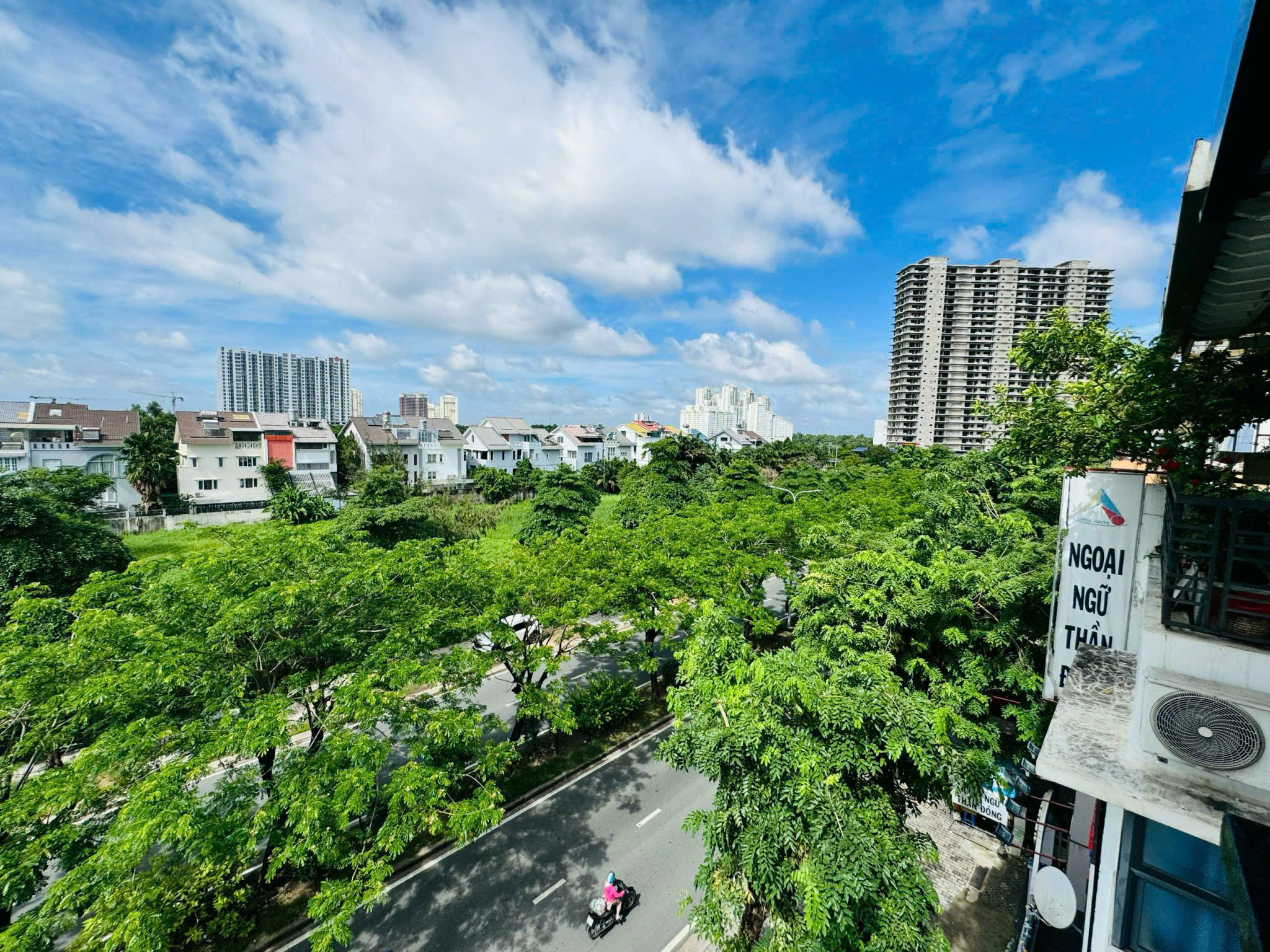 Bán nhà mặt tiền đường Hoàng Quốc Việt, Quận 7 xây trệt + 3 lầu đang cho thuê 55 triệu/tháng 5