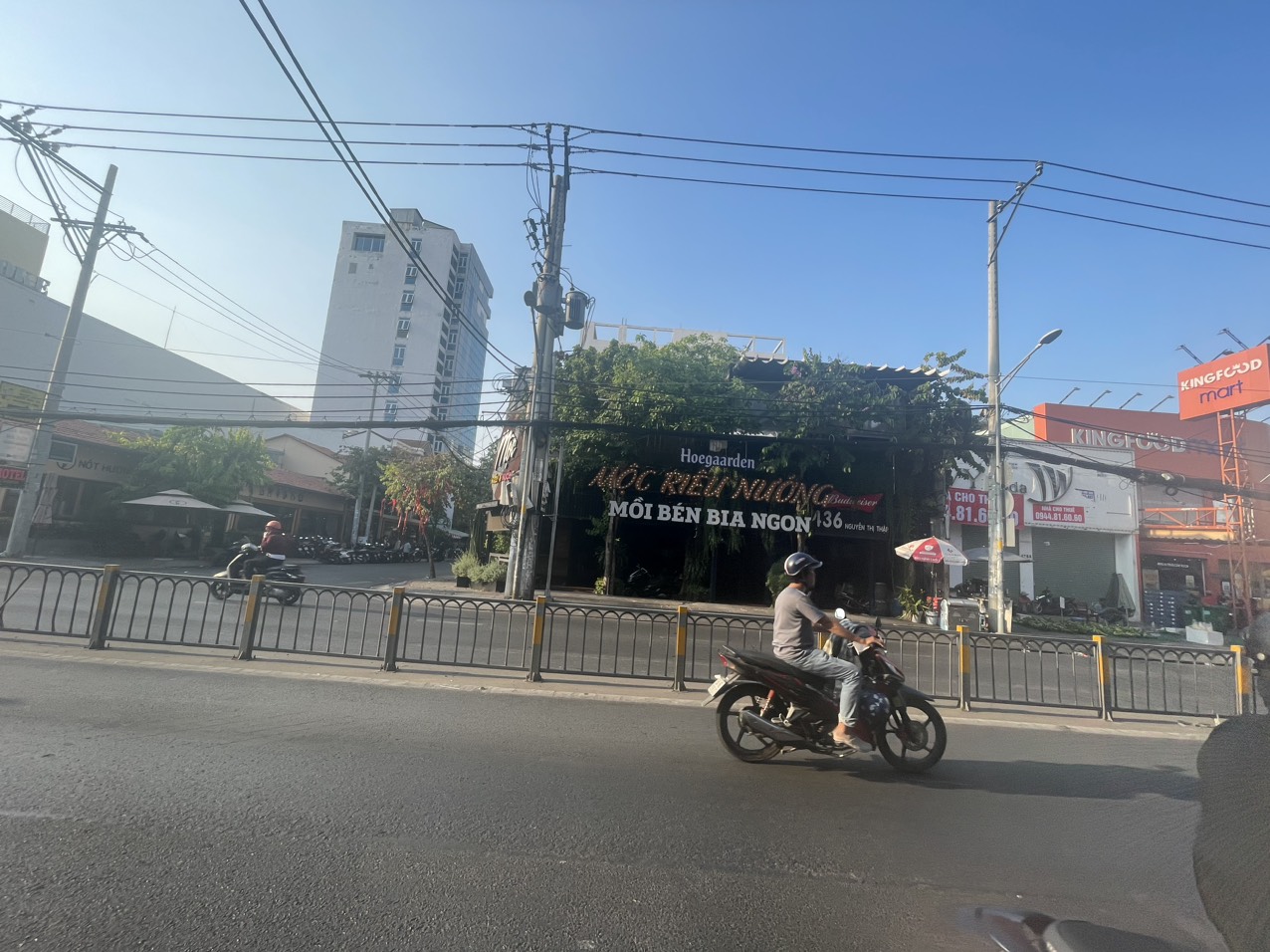 Bán hoặc cho thuê nhà mặt tiền Nguyễn Thị Thập, Quận 7 căn góc 2 mặt tiền gần Lotte Mart 5