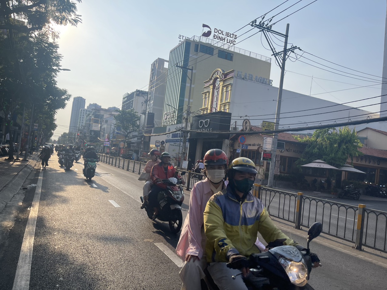Bán hoặc cho thuê nhà mặt tiền Nguyễn Thị Thập, Quận 7 căn góc 2 mặt tiền gần Lotte Mart 2