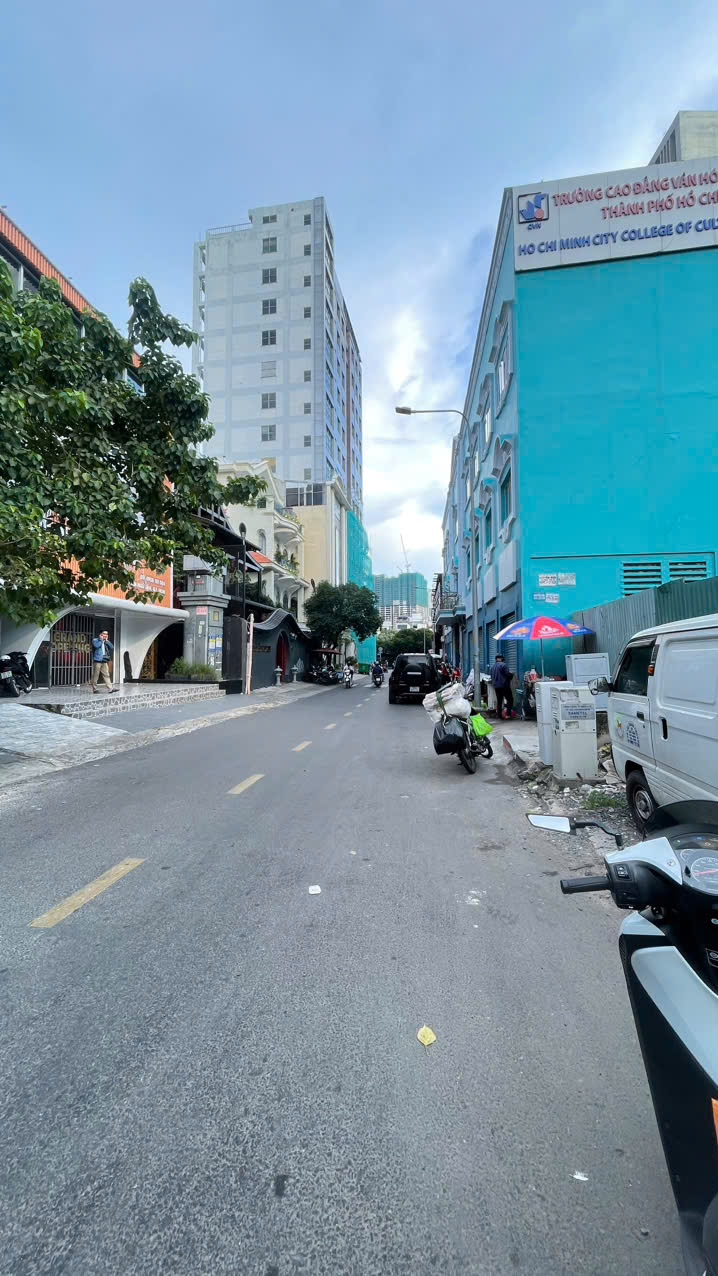 Bán nhà mặt tiền số 8 Nam Quốc Cang, Quận 1 vị trí đẹp thích hợp kinh doanh nhiều ngành nghề 2