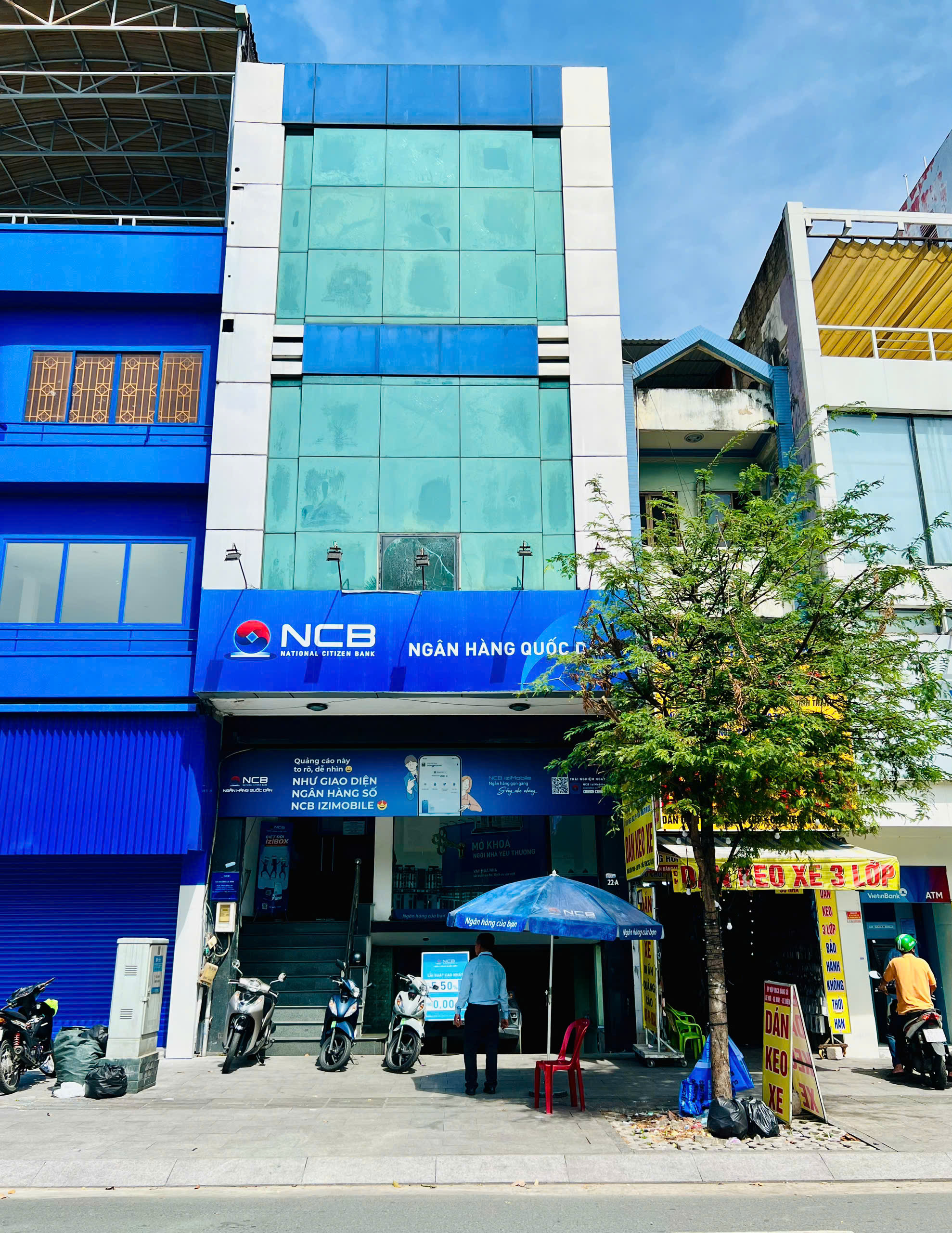 Cho thuê nhà phố 22A Phan Đăng Lưu, Phường 07, Quận Bình Thạnh xây 5 tầng có hầm - 77.5m2