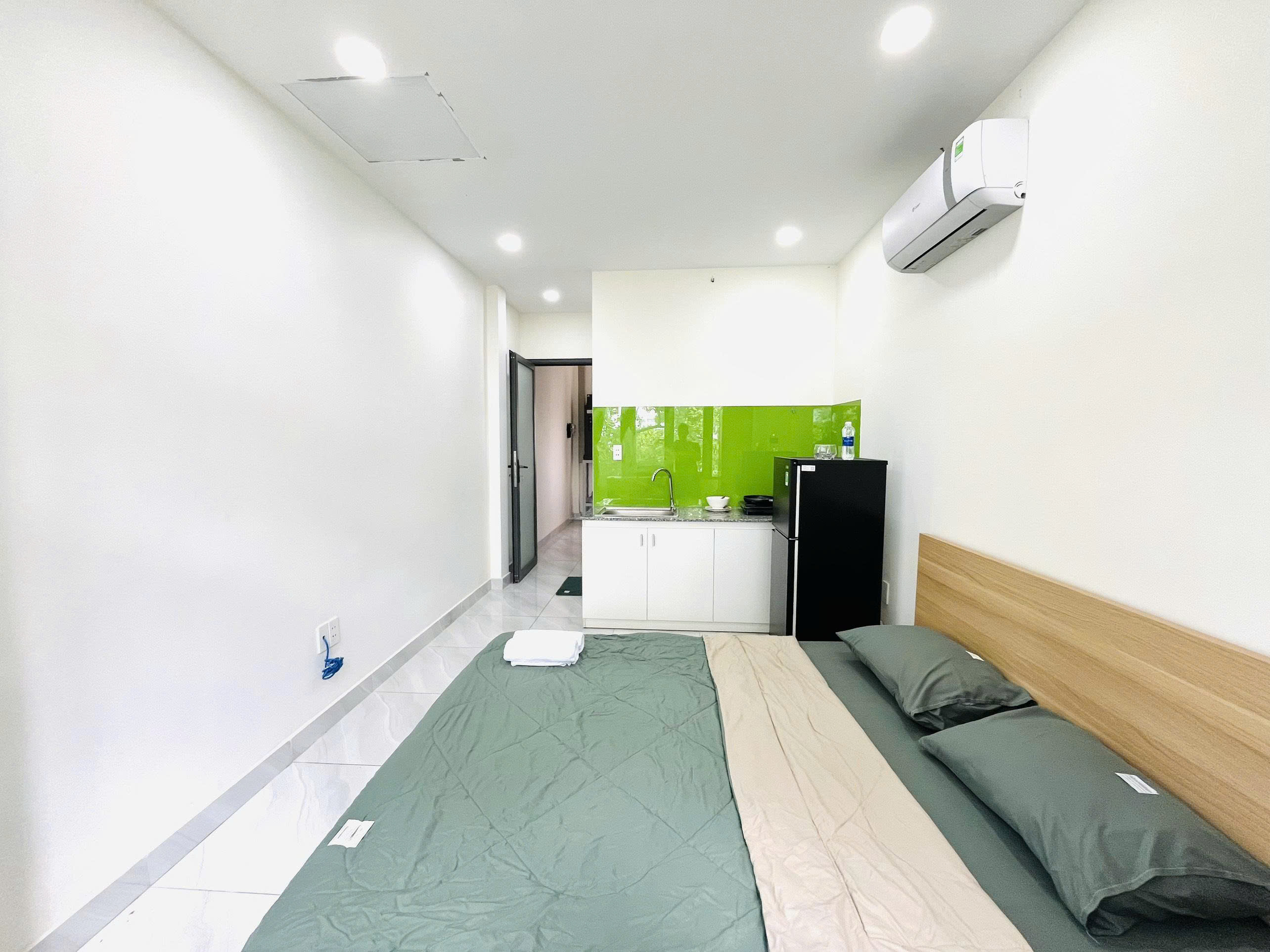 House for sale in front of 3/2 street, District 11, building 6 floors, for rent 20 million/month – 24m2 10