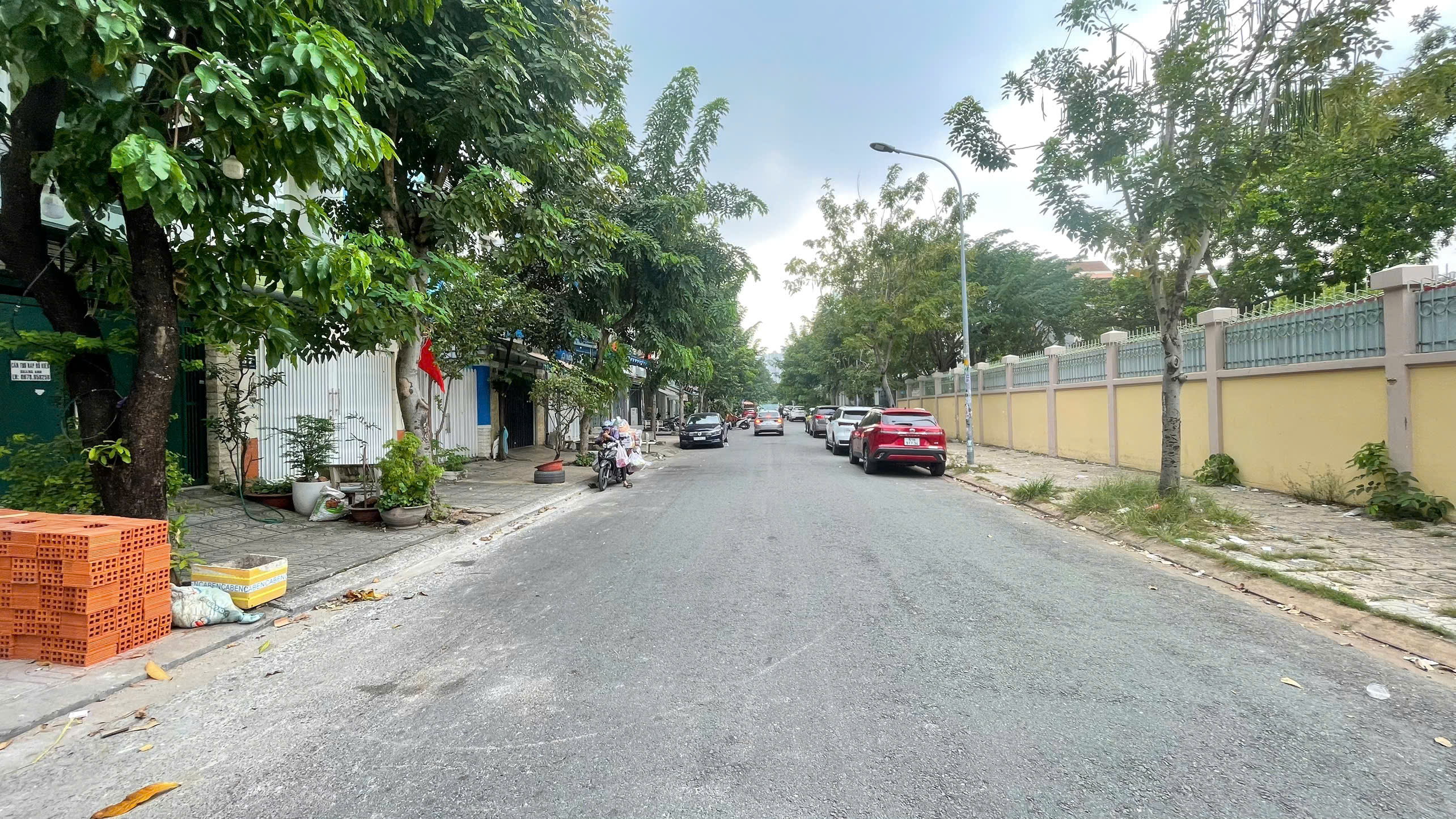 Bán hoặc cho thuê nhà phố 63 đường số 30 KDC An Phú Hưng, Quận 7 có 3 lầu, đường rộng 2