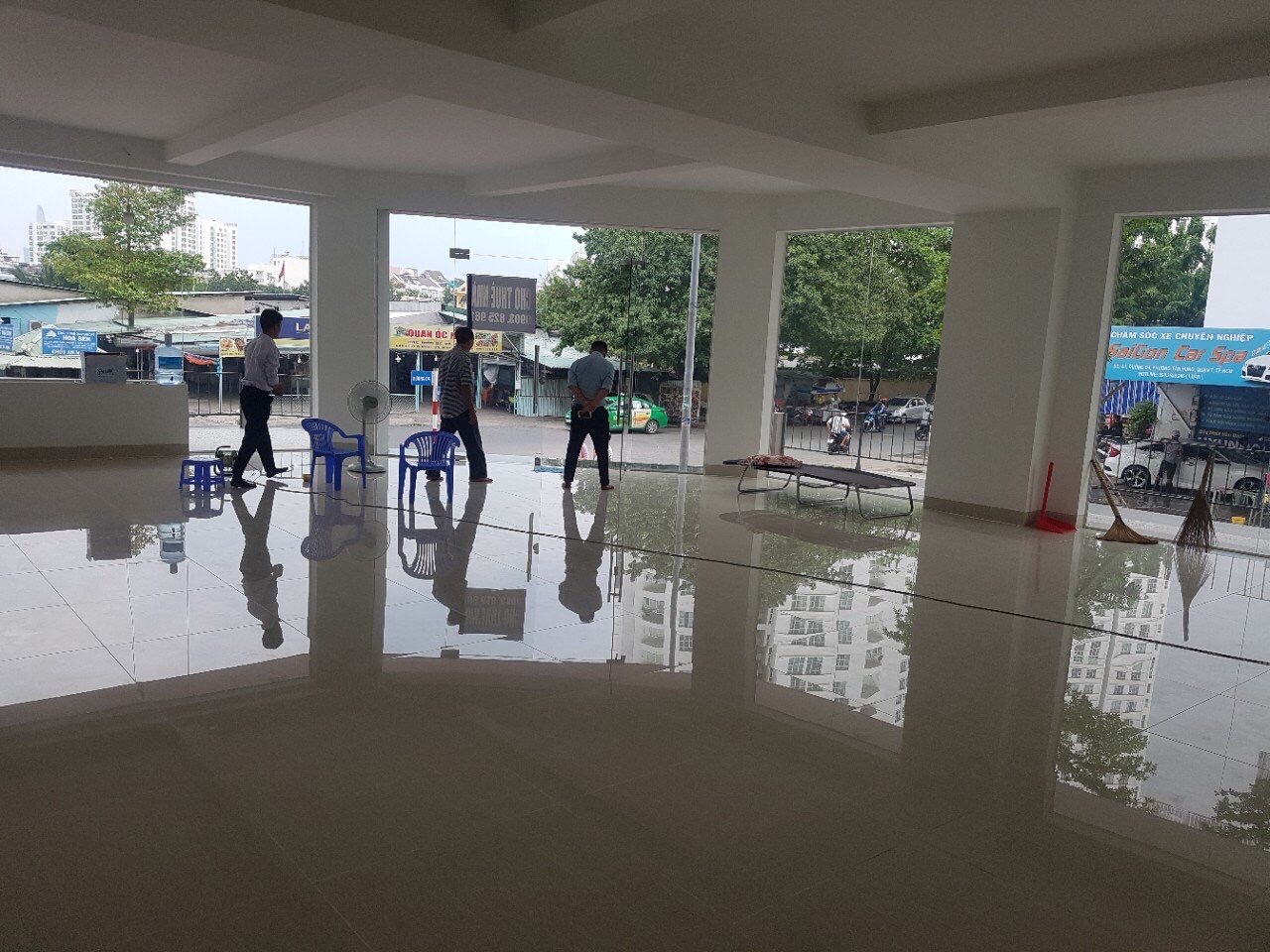 House for rent in front of D4 Him Lam street, District 7, corner apartment with 5 floors with elevator 7