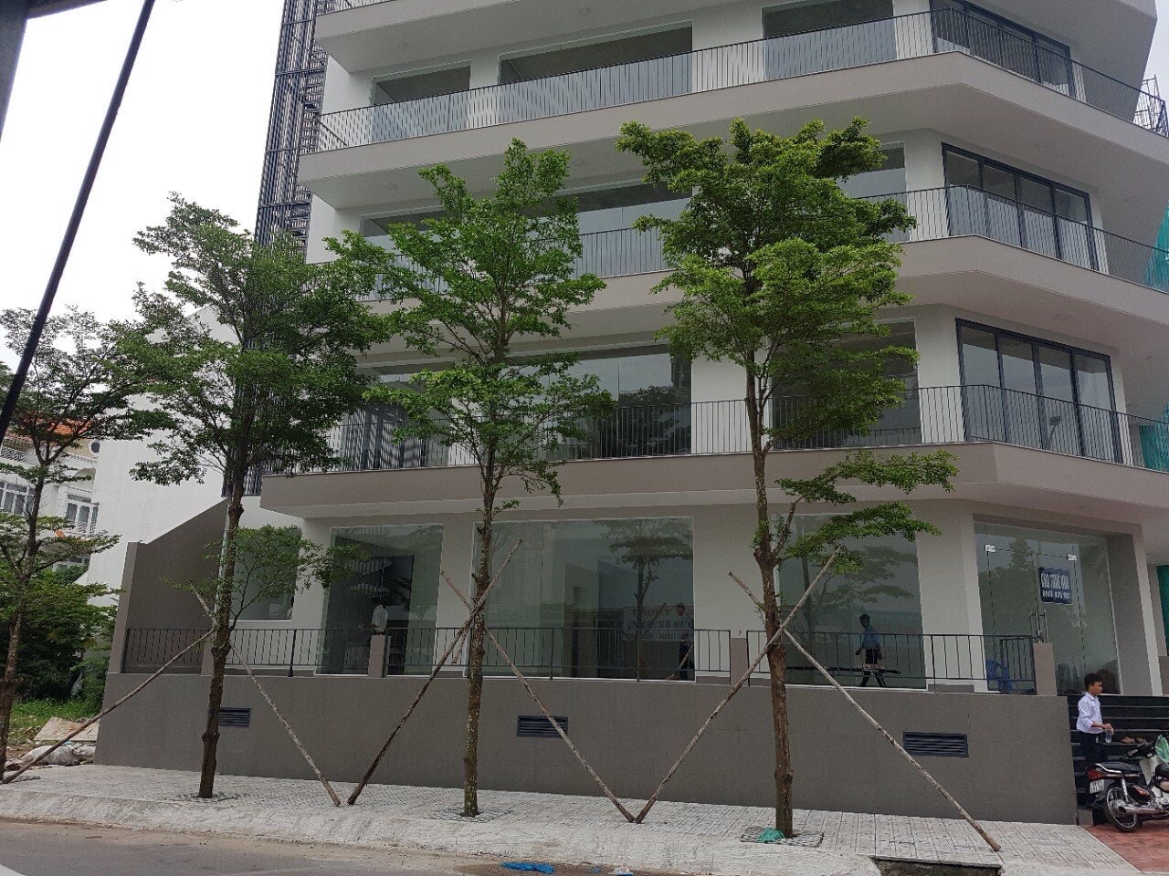 House for rent in front of D4 Him Lam street, District 7, corner apartment with 5 floors with elevator 5