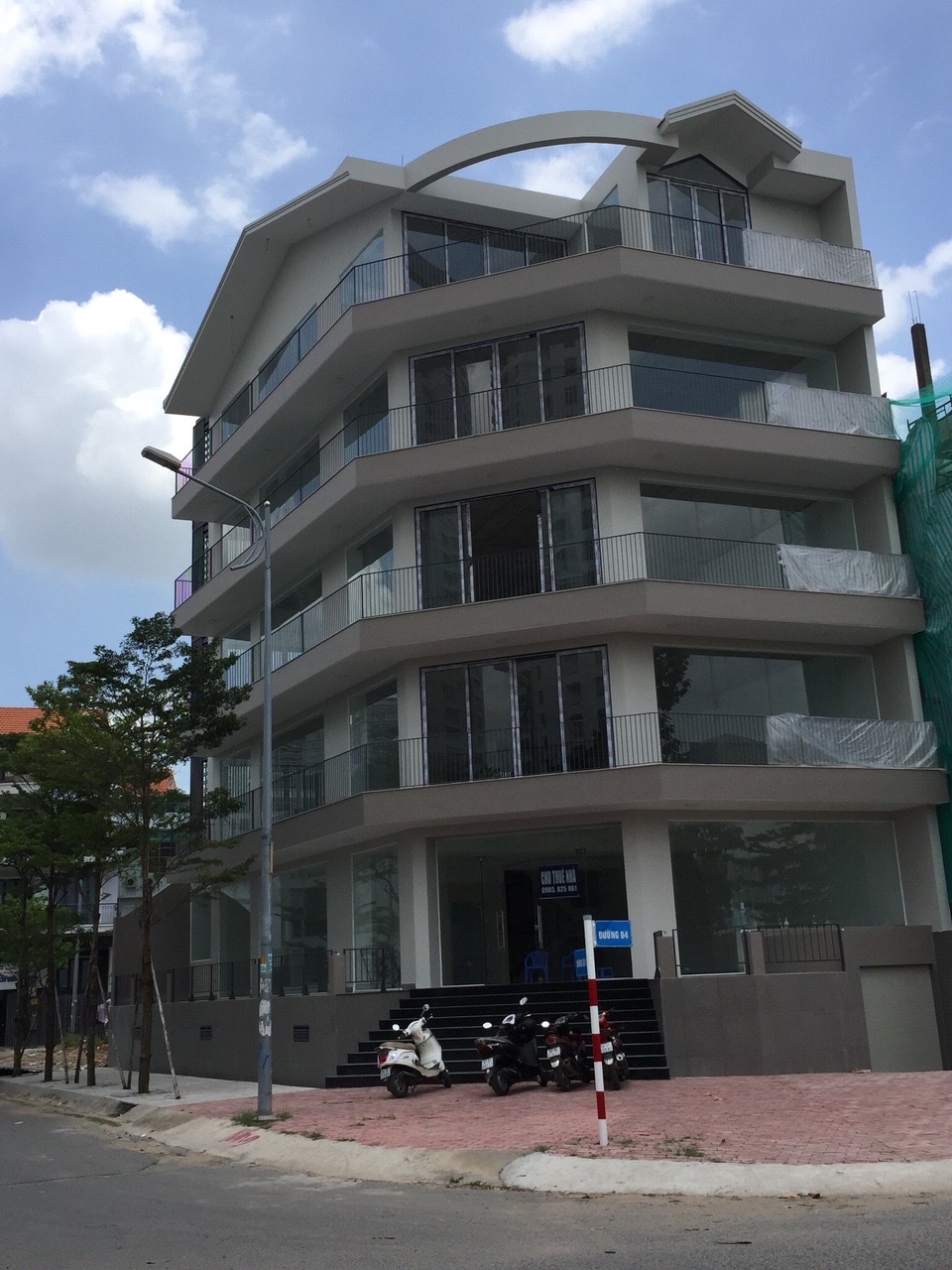 House for rent in front of D4 Him Lam street, District 7, corner apartment with 5 floors with elevator 3