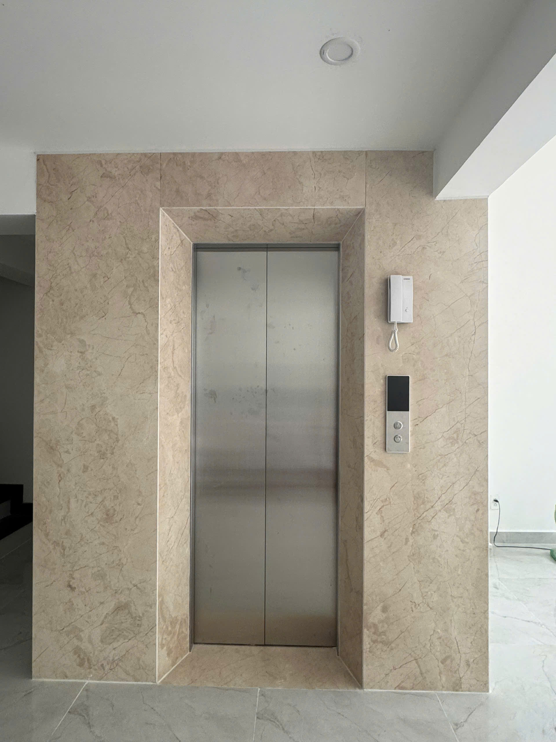 Cho thuê nhà phố Cao Triều Phát Hưng Phước 1, Phú Mỹ Hưng, Quận 7 xây 6 tầng có thang máy - 111m2 4