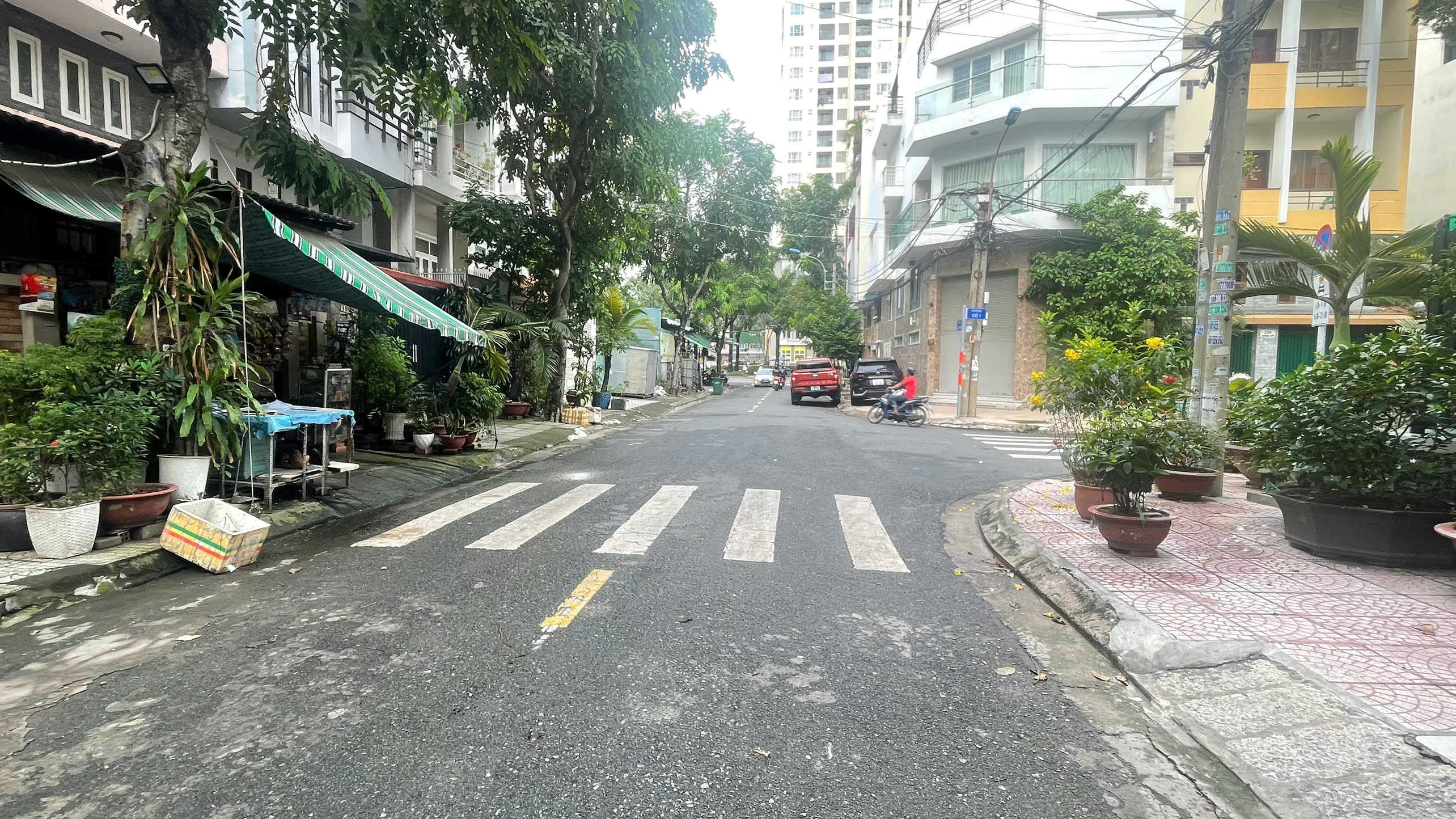 Bán nhà phố đường 10B khu dân cư Trung Sơn, Bình Chánh có 5 tầng 3