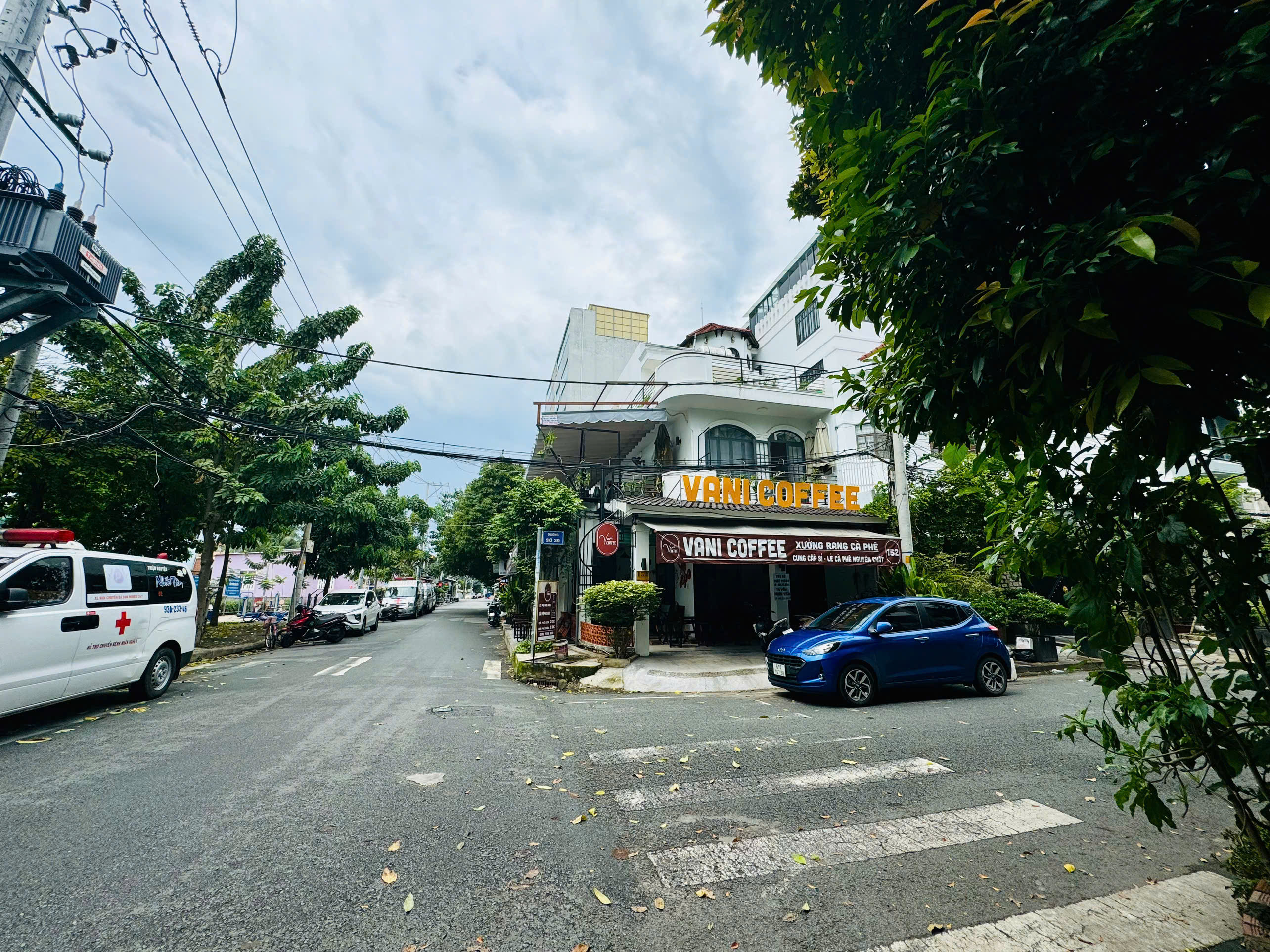 Bán nhà phố đường 39, Phường Tân Quy, Quận 7 căn góc, view sông, công viên có chỗ đậu xe 5