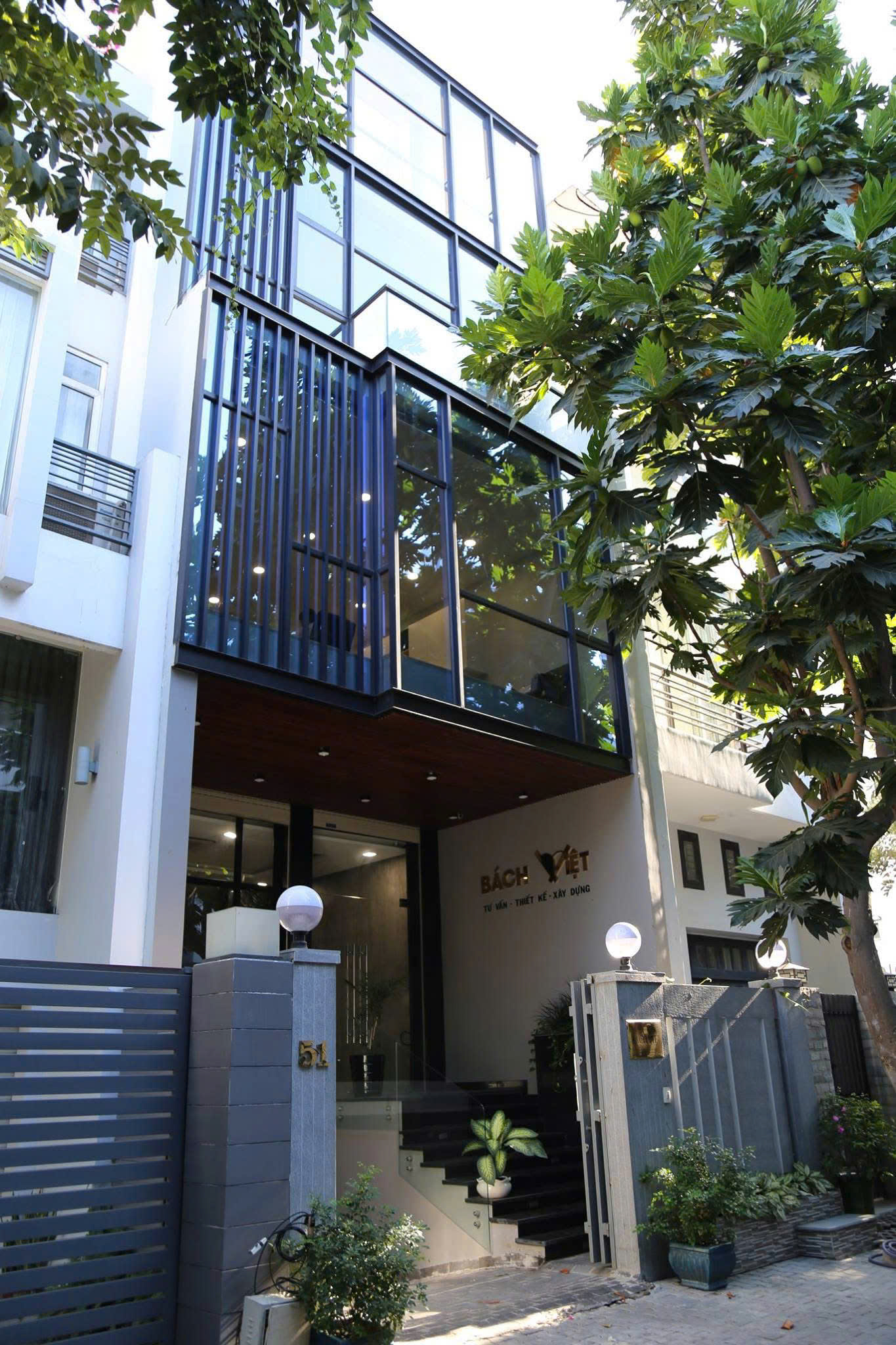 Townhouse for rent on street No. 7 Phu My Residential Area, District 7 built 5 floors with elevator basement – 126m2