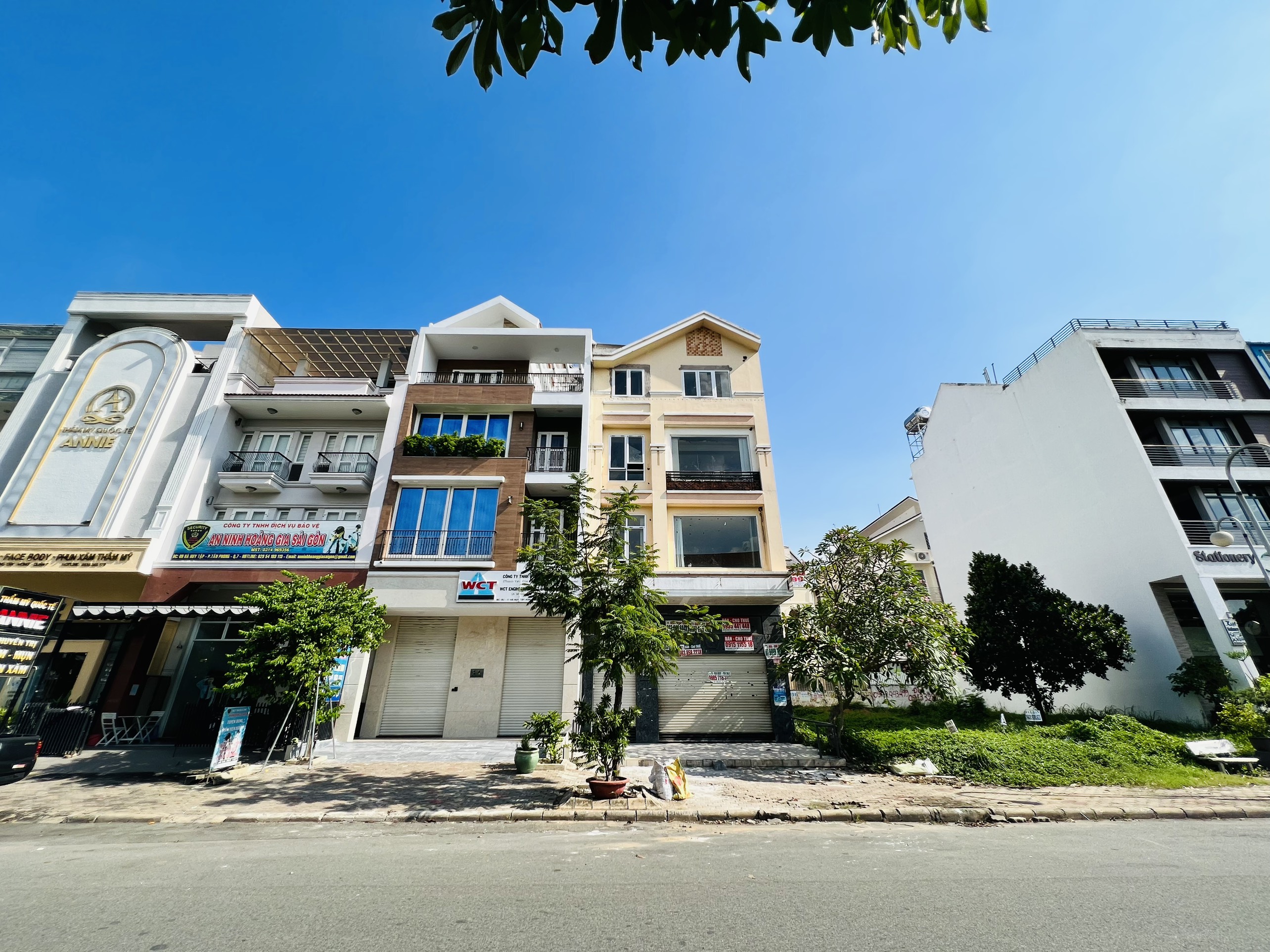 Cần Bán Nhà Phố Nam Long 3 Mặt Tiền Hà Huy Tập  6