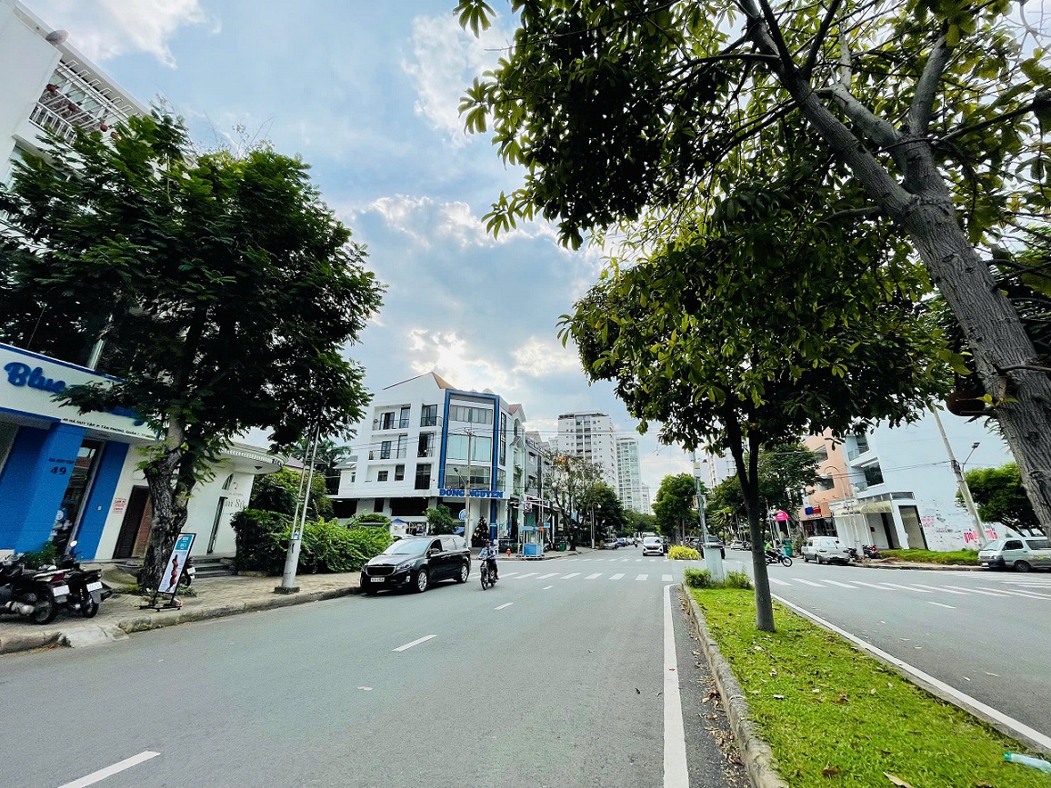 Cho thuê nhà phố Hà Huy Tập Nam Thiên 2, Phú Mỹ Hưng, Quận 7 có 6 tầng, thang máy 1