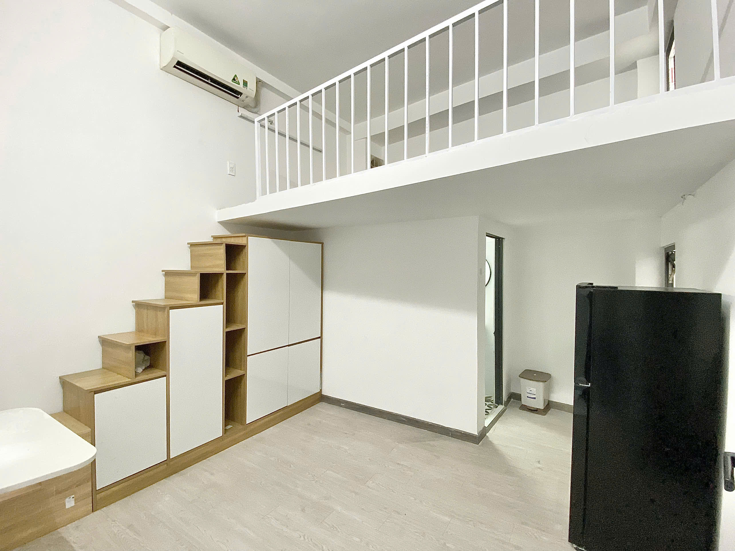 Bán nhà hẻm Tôn Đản Quận 4 xây 3 tầng có thang máy, 14 phòng ngủ đang cho thuê 90 triệu/tháng