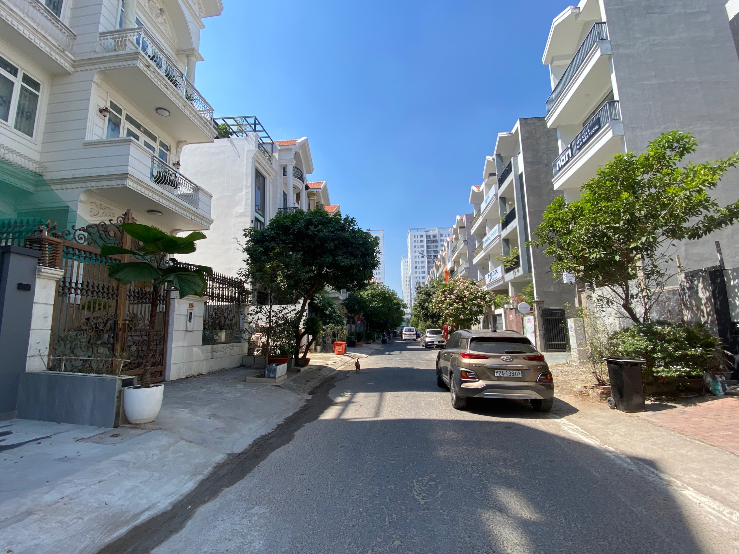 Cho thuê nhà khu dân cư Him Lam Tân Hưng, Quận 7 nhà rộng có thang máy