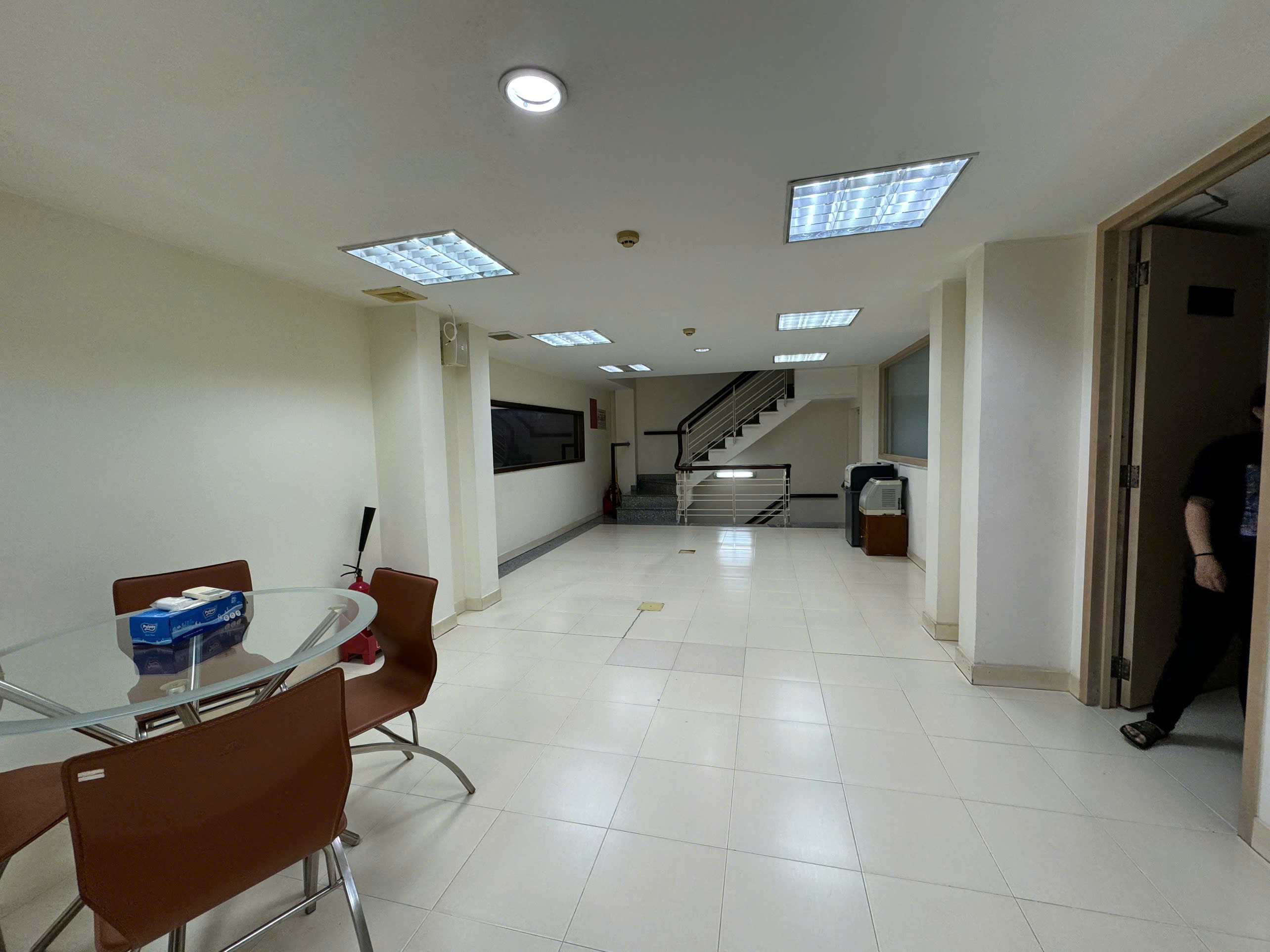 Cho thuê nhà mặt tiền Hưng Gia 1 Phú Mỹ Hưng, Quận 7 căn đôi nhà đẹp có nội thất 10