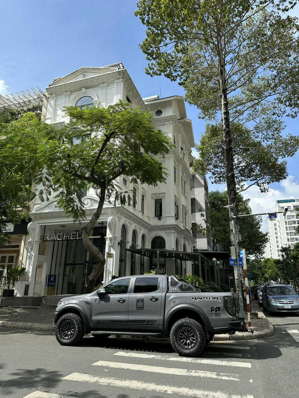 Bán nhà phố Hưng Gia 4 Phú Mỹ Hưng, Quận7 căn góc Phạm Văn Nghị đang cho thuê 170 triệu/tháng 8