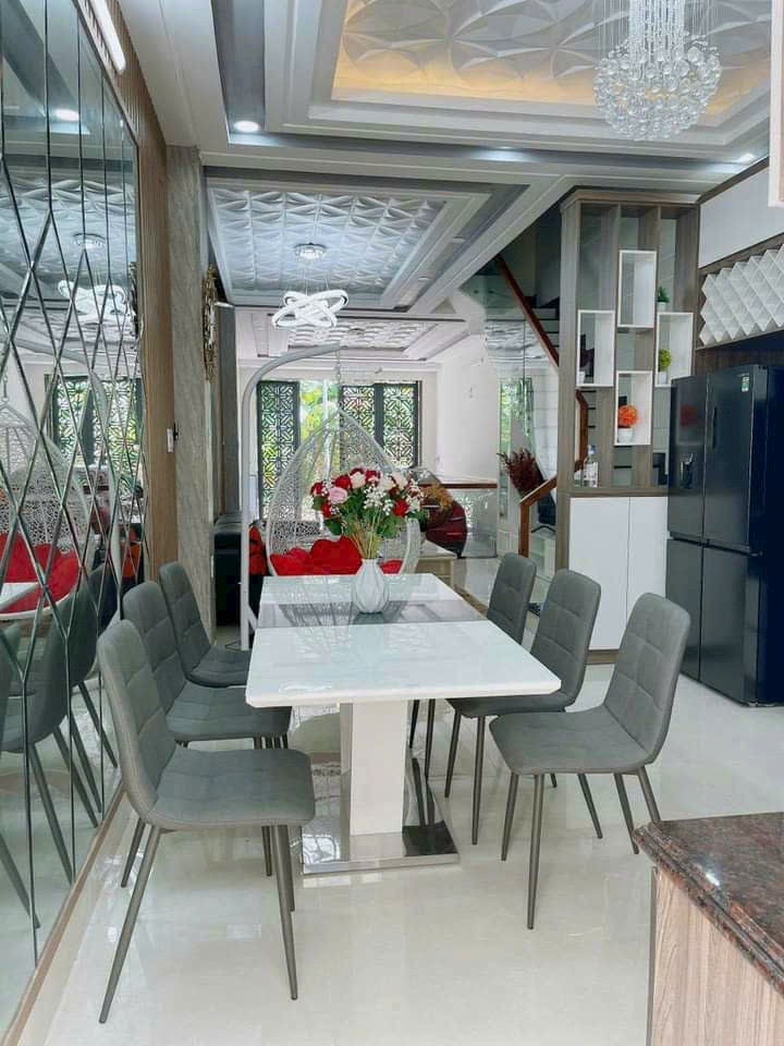 Cho thuê nhà khu dân cư Belleza Quận 7 nhà đẹp xây 2 lầu có 6 phòng ngủ 3