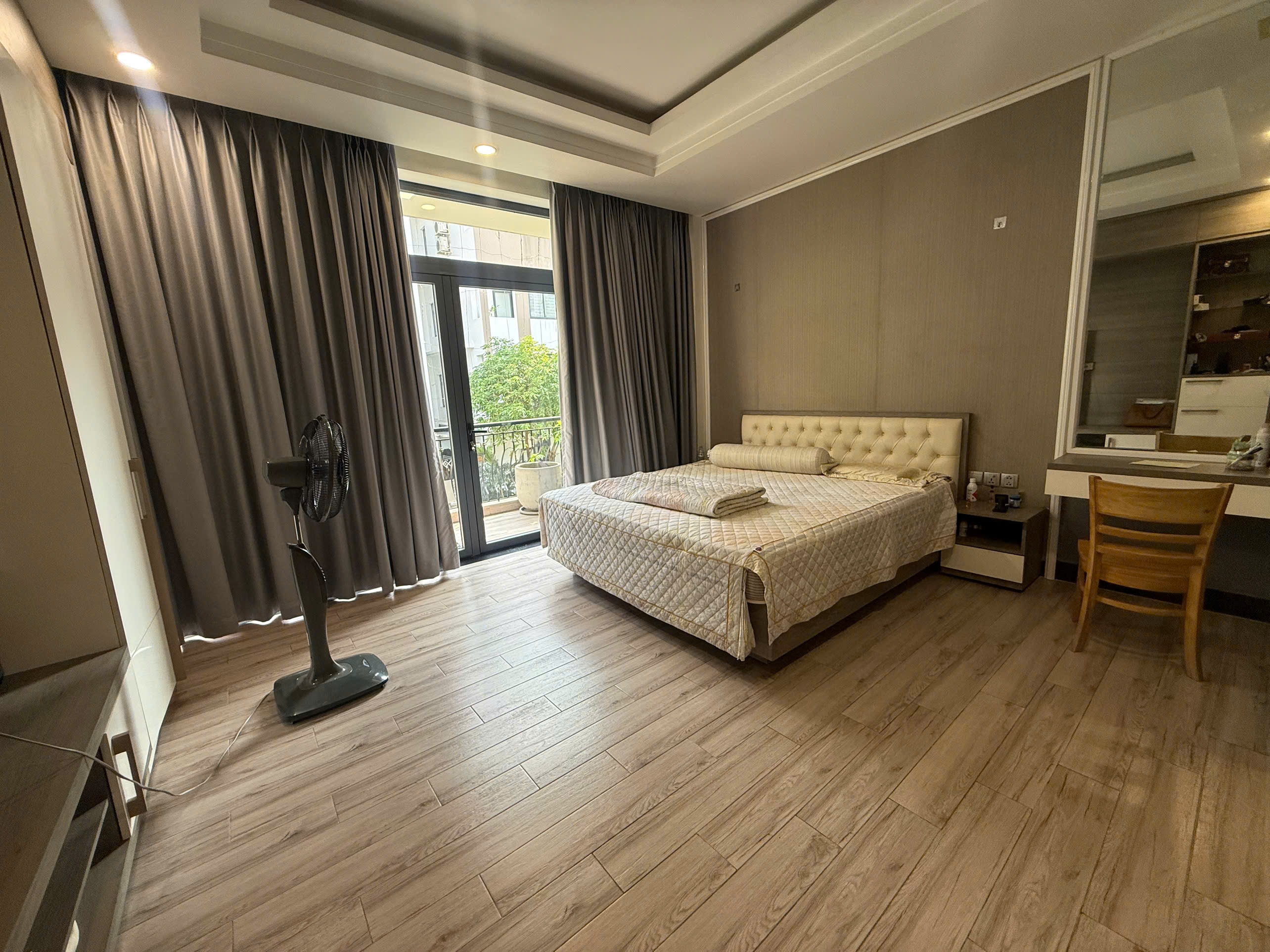 Cho thuê nhà phố KDC Him Lam Quận 7 xây hầm + 3 lầu nhà mới thiết kế 4 phòng ngủ – 100m2 17