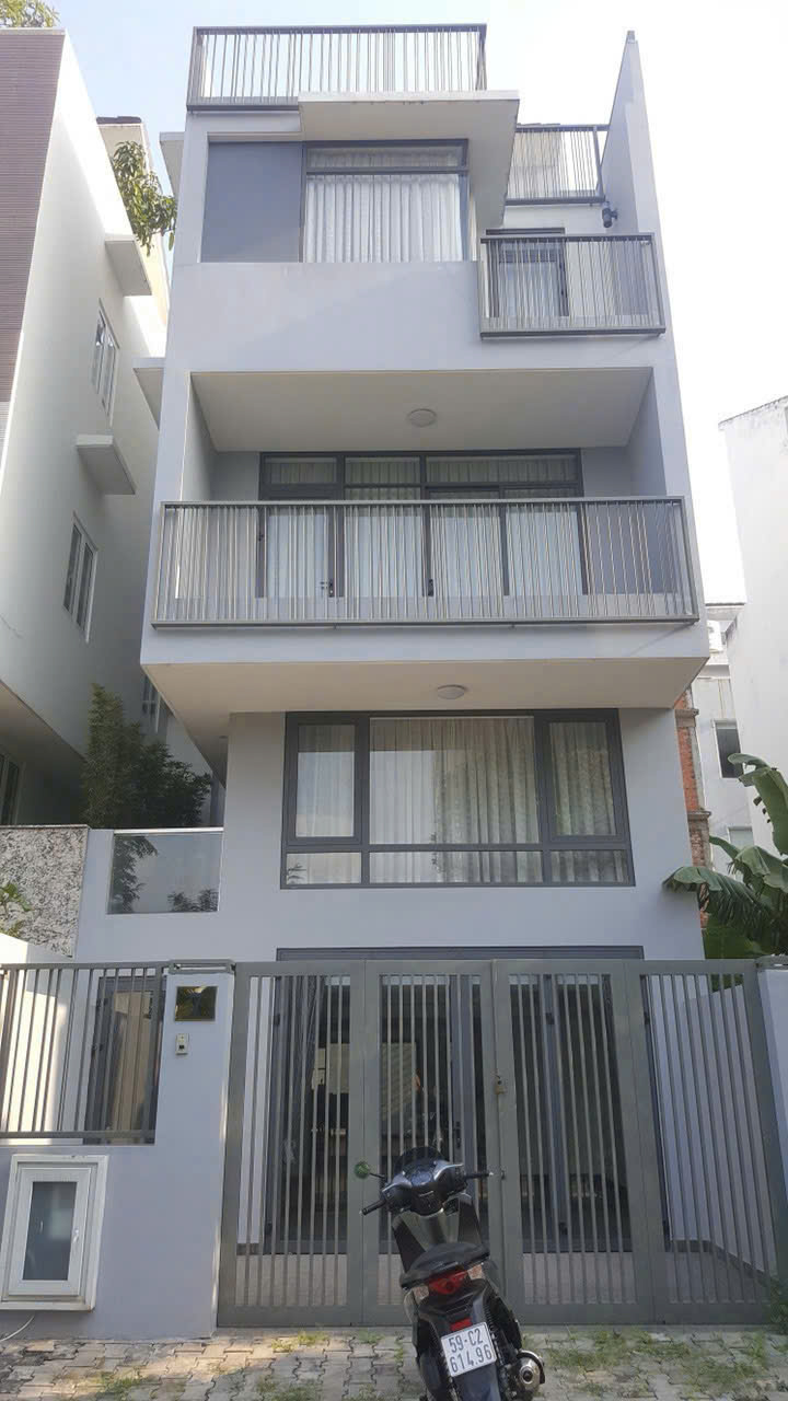 Bán nhà phố KDC Phú Mỹ, Vạn Phát Hưng, Quận 7 có 5 phòng ngủ, liền kề Phú Mỹ Hưng 10