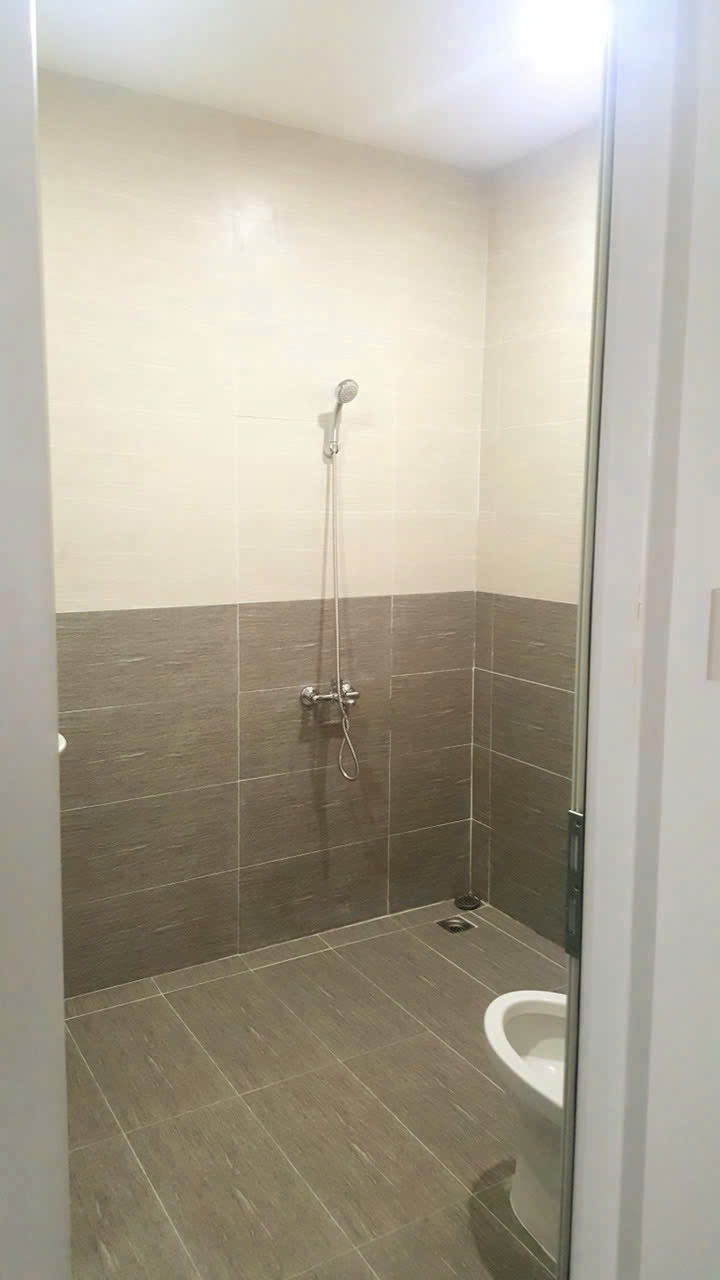 Bán nhà phố KDC Phú Mỹ, Vạn Phát Hưng, Quận 7 có 5 phòng ngủ, liền kề Phú Mỹ Hưng 9