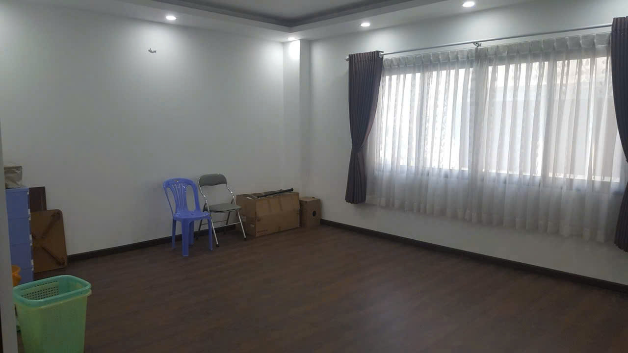 Bán nhà phố KDC Phú Mỹ, Vạn Phát Hưng, Quận 7 có 5 phòng ngủ, liền kề Phú Mỹ Hưng 8