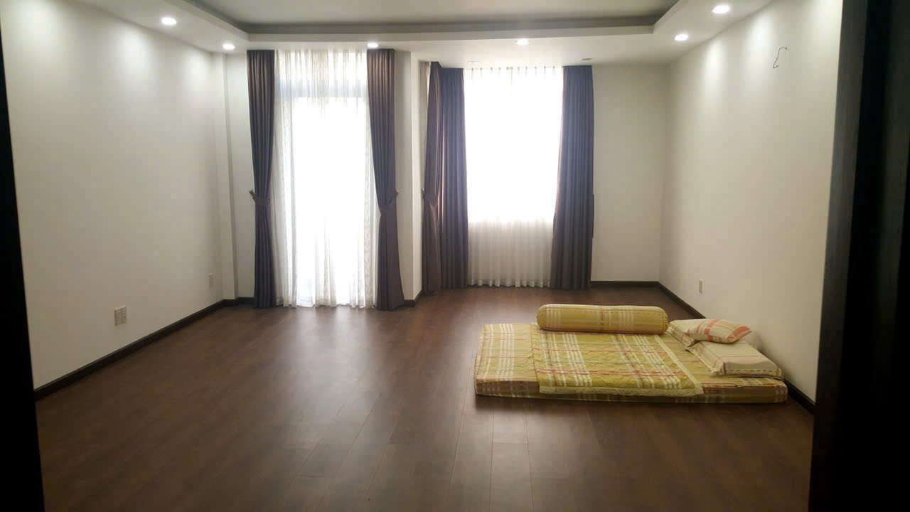 Bán nhà phố KDC Phú Mỹ, Vạn Phát Hưng, Quận 7 có 5 phòng ngủ, liền kề Phú Mỹ Hưng 4