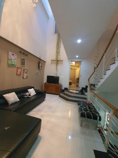 Bán nhà phố Khu dân cư Trung Sơn, Bình Chánh có hầm + 4 tầng đang làm văn phòng giá tốt 5