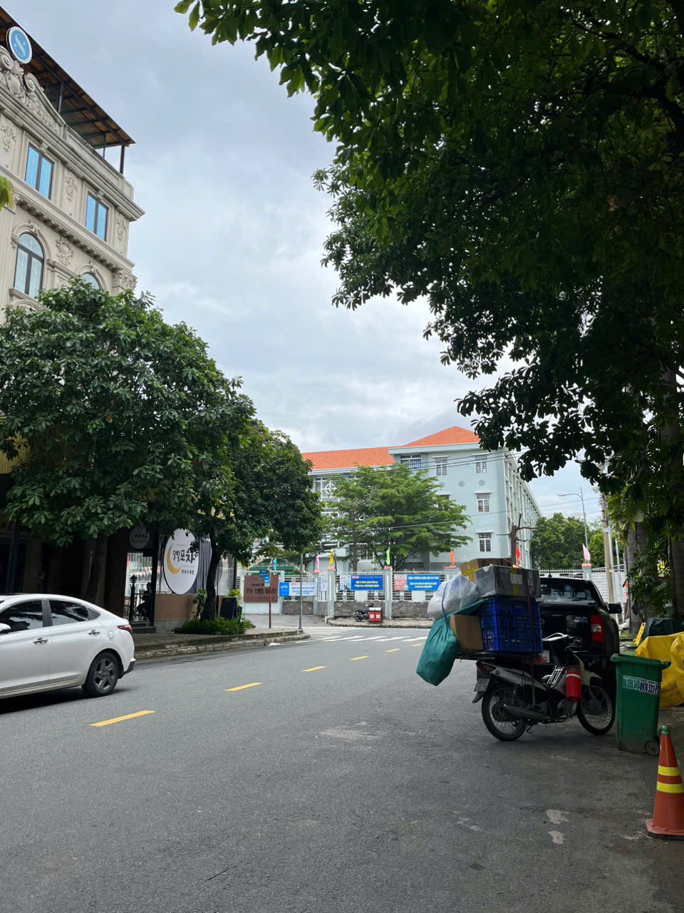 Bán nhà phố khách sạn Phan Khiêm Ích Phú Mỹ Hưng Quận 7 xây 6 tầng có 31 phòng ngủ thang máy – 222m2 2