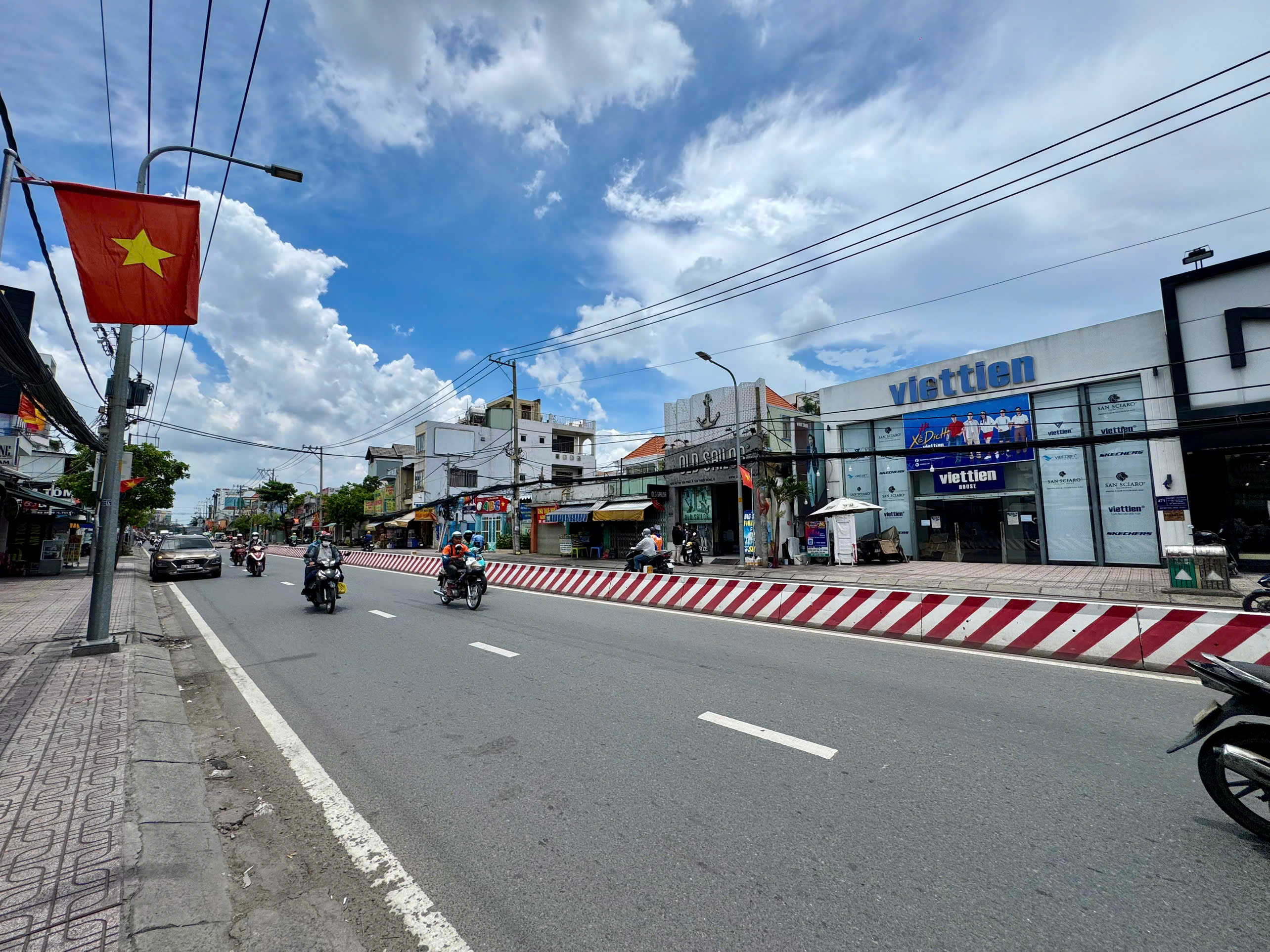 Business front house for rent in Huynh Tan Phat, Phu Thuan Ward, Ho Chi Minh City with a large area – 1080m2 3