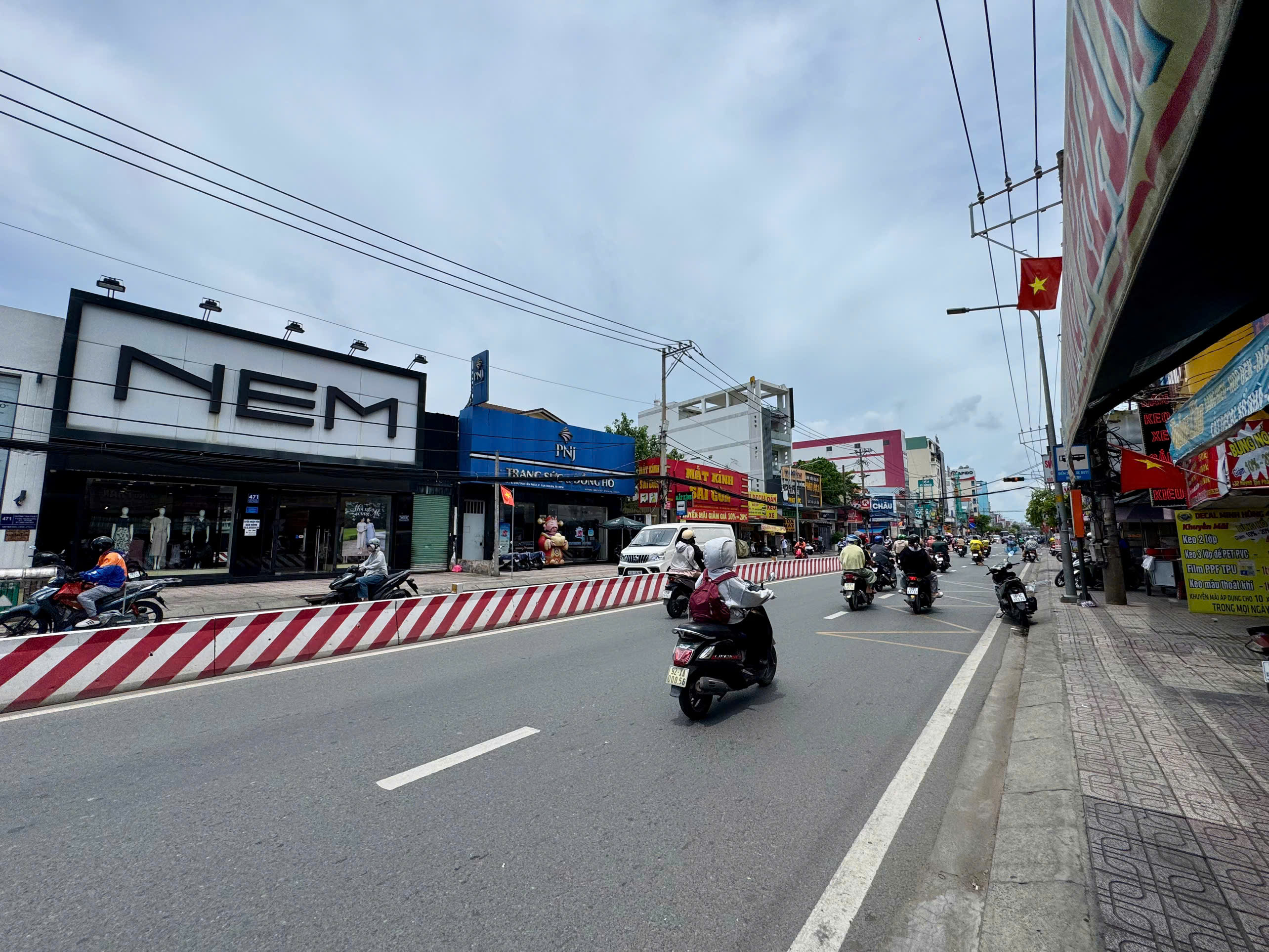 Business front house for rent in Huynh Tan Phat, Phu Thuan Ward, Ho Chi Minh City with a large area – 1080m2 2