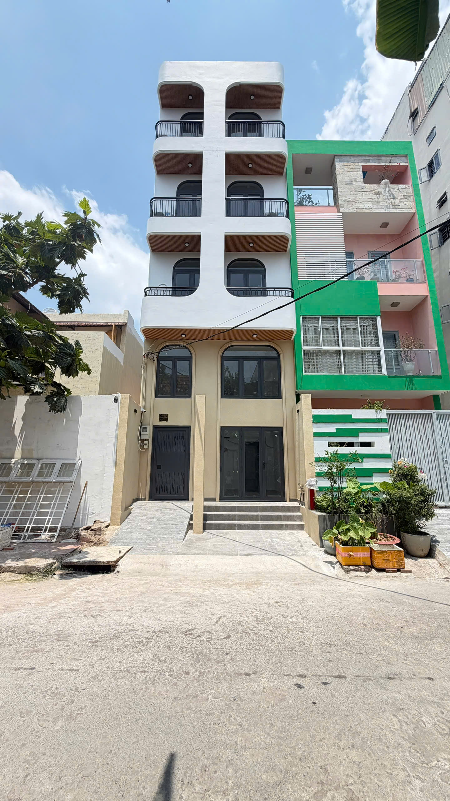 Bán tòa nhà căn hộ dịch vụ Làng Đại Học khu B, Phước Kiển, Nhà Bè có 17 phòng, thang máy  – 100m2