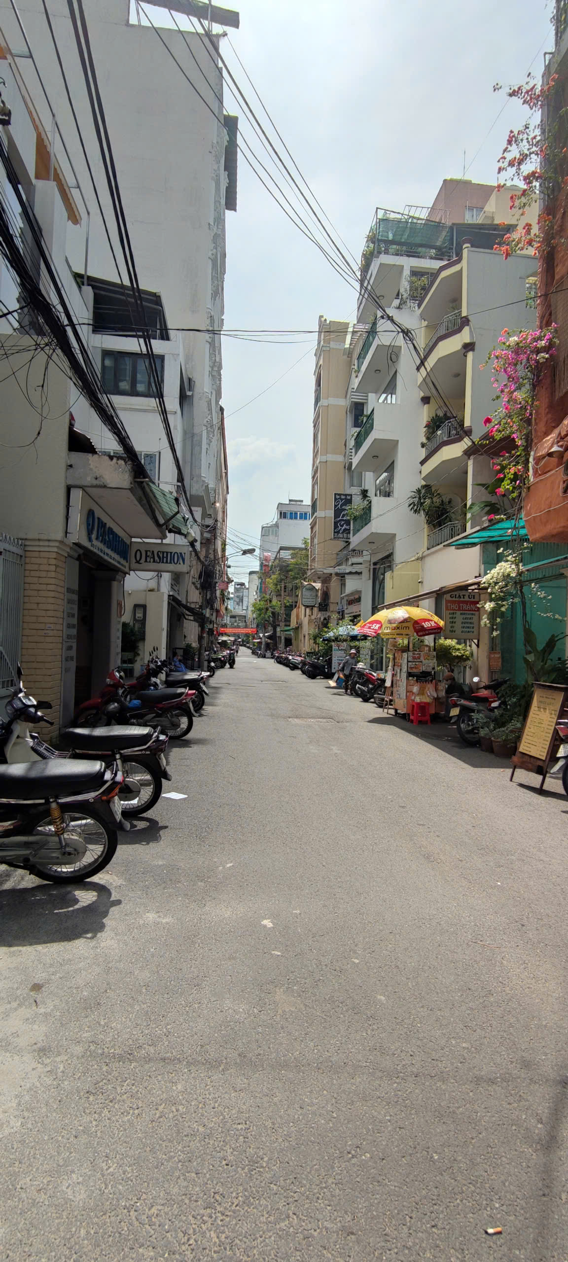 Bán nhà phố Lê Thị Hồng Gấm, Quận 1 xây trệt + 2 lầu hẻm lớn thông ra Nguyễn Thái Bình – 86m2 1