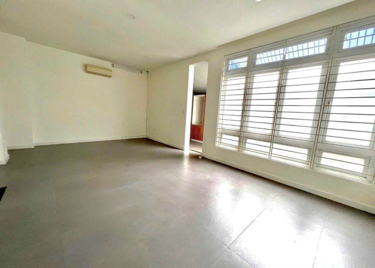 Cho thuê nhà phố liền kề KDC Him Lam, Quận 7 có 5 tầng+thang máy, cửa lùa tự động 13